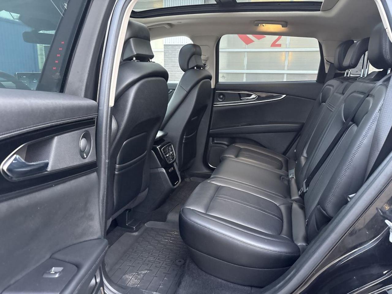 2022 Lincoln Nautilus RESERVE Photo5