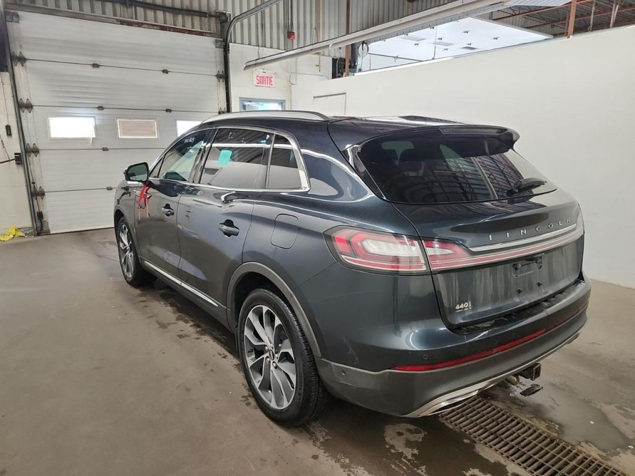 2022 Lincoln Nautilus RESERVE Photo3