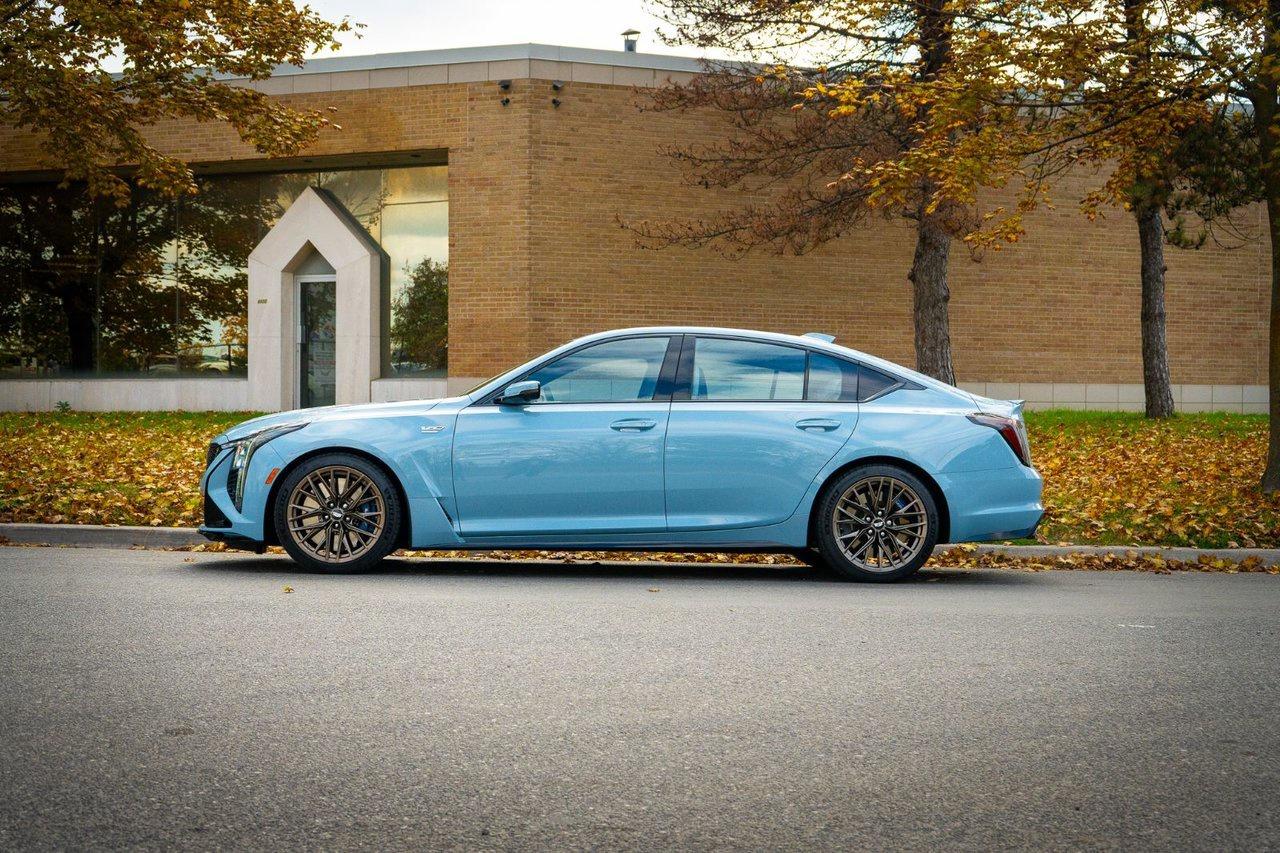 2025 Cadillac CT5-V Blackwing Photo4