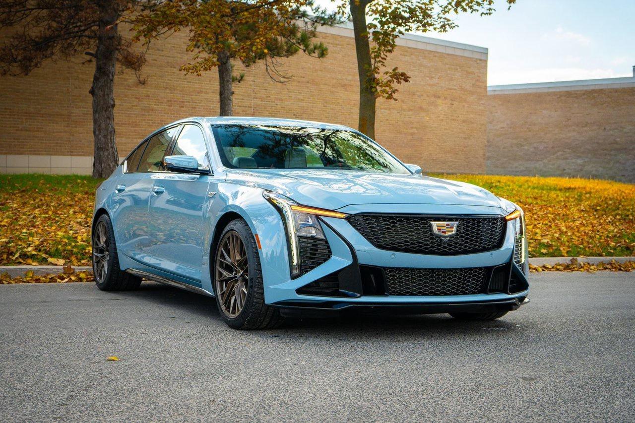 2025 Cadillac CT5-V Blackwing Photo2
