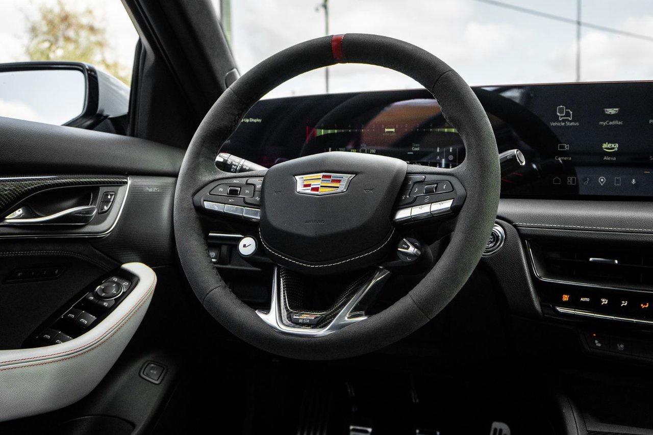 2025 Cadillac CT5-V Blackwing Photo