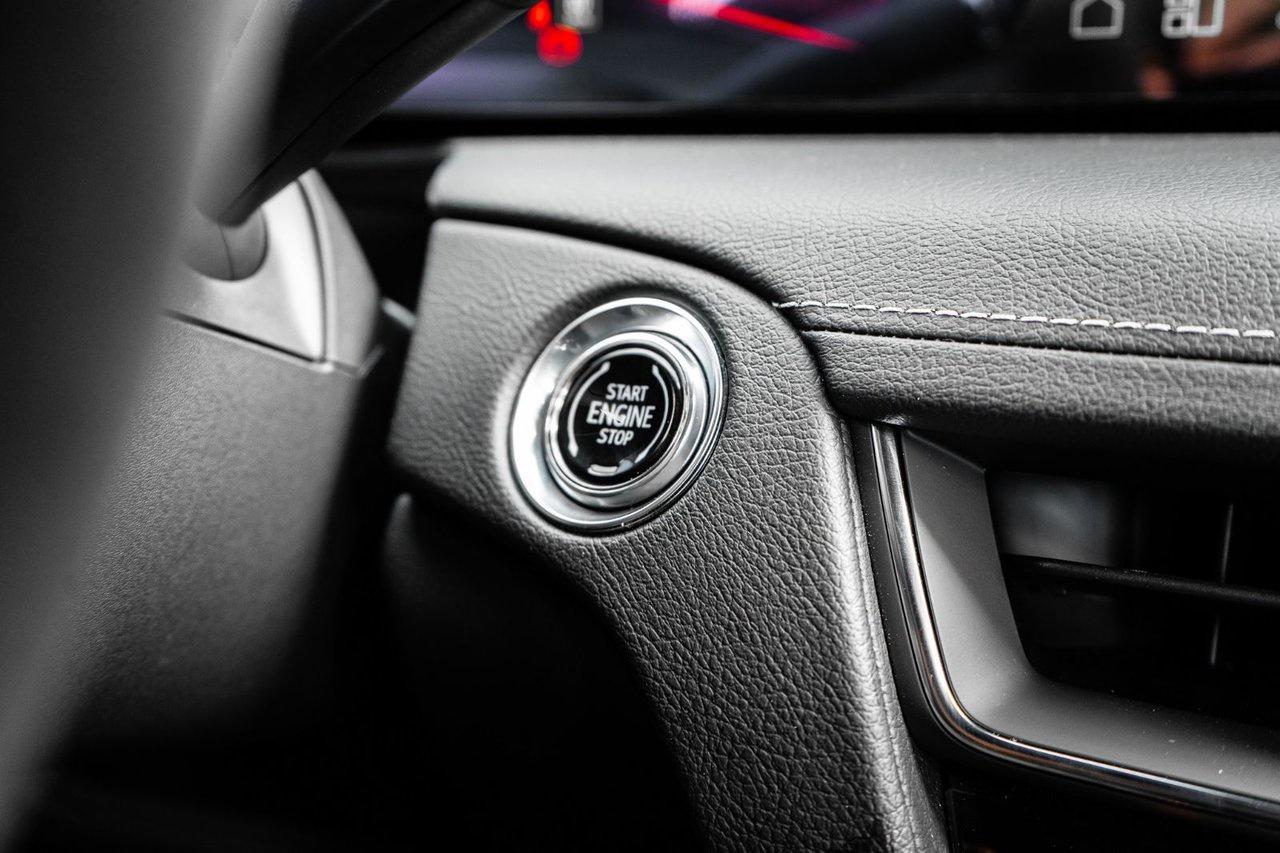 2025 Cadillac CT5-V Blackwing Photo