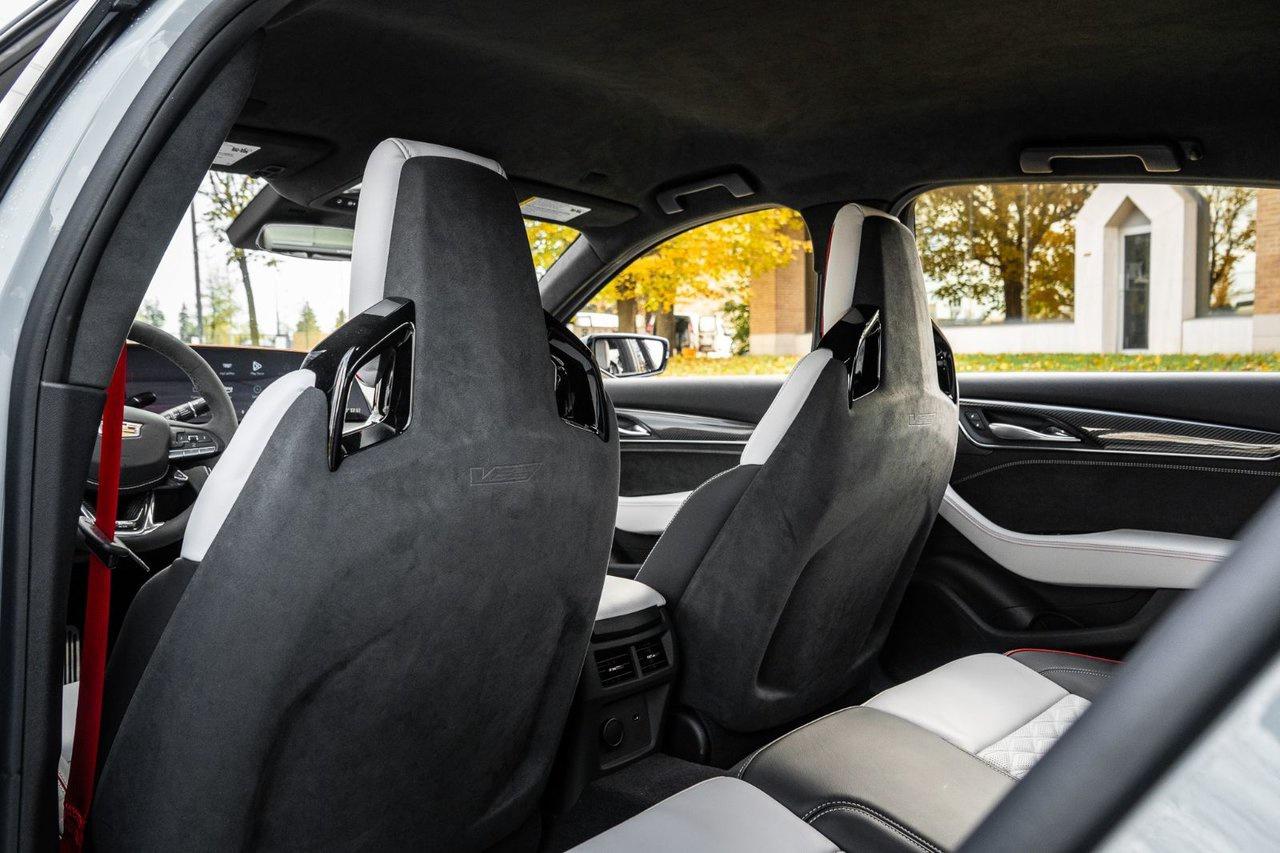 2025 Cadillac CT5-V Blackwing Photo