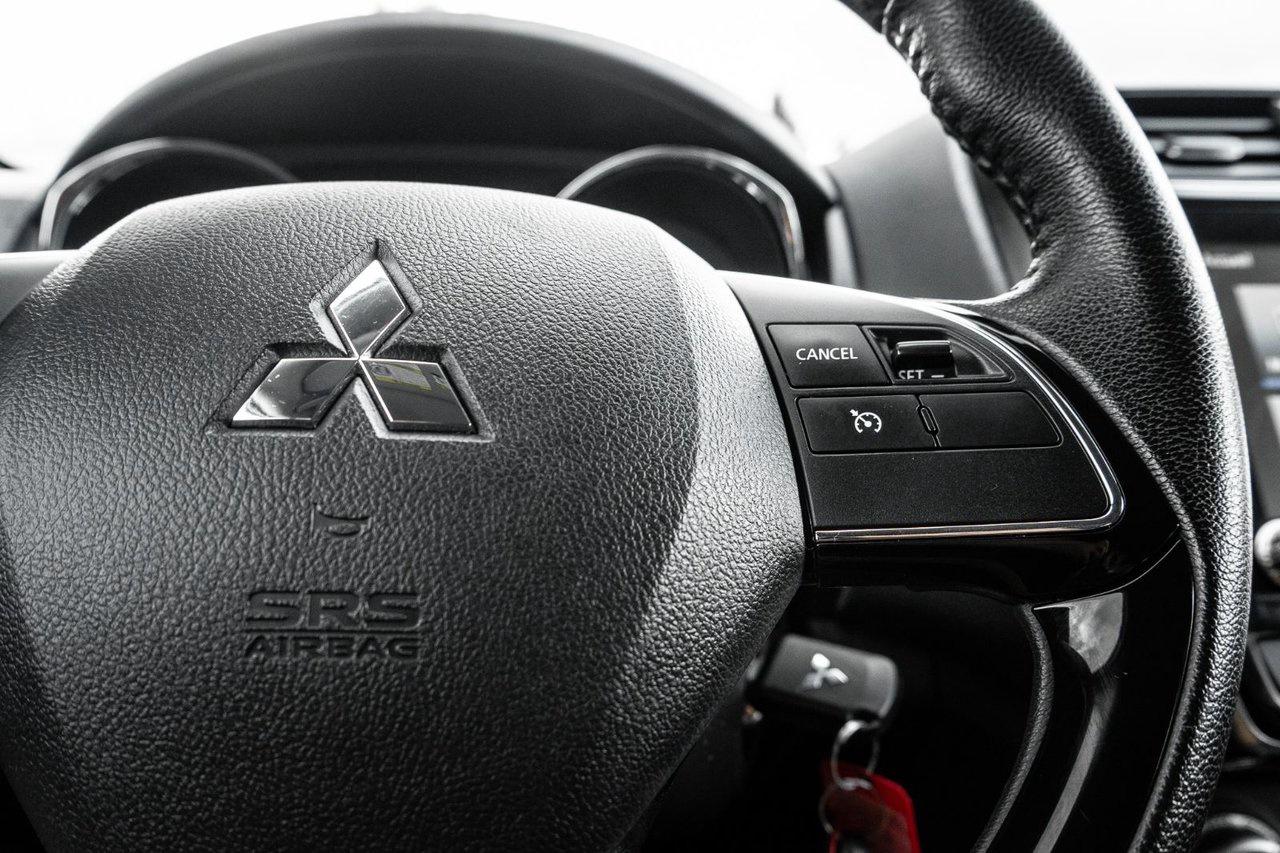 2021 Mitsubishi RVR SE AWD Photo