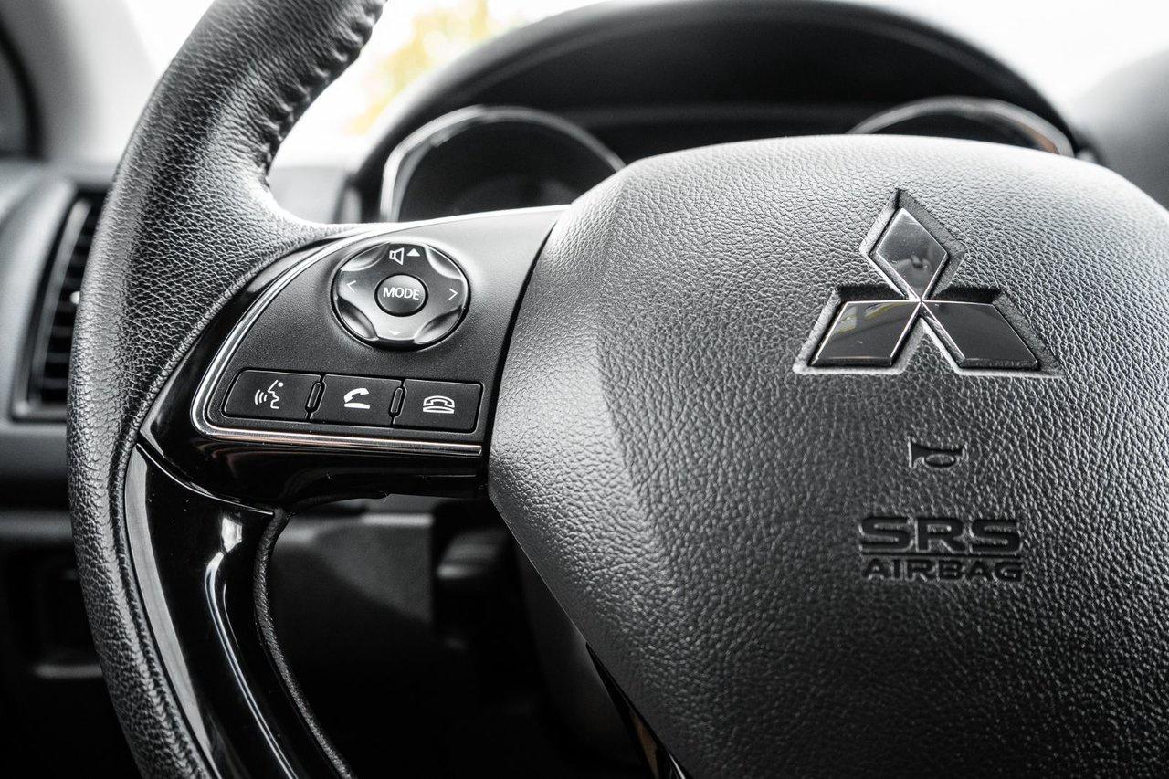 2021 Mitsubishi RVR SE AWD Photo