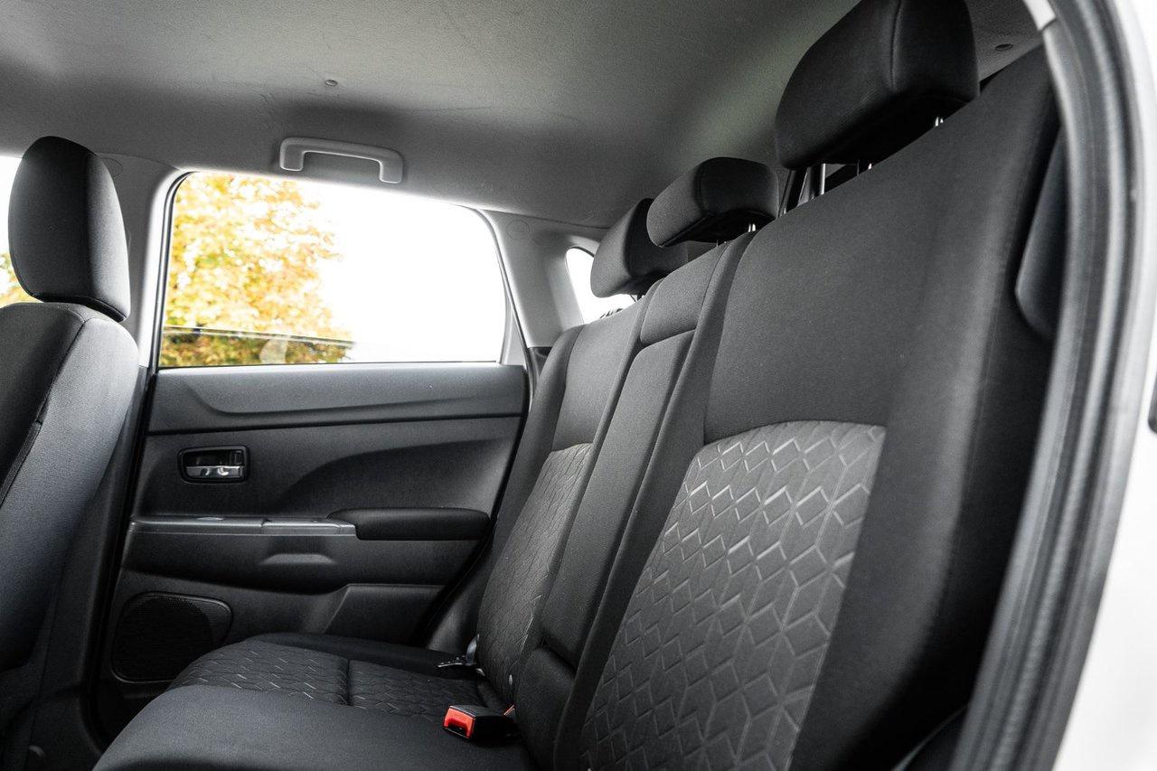 2021 Mitsubishi RVR SE AWD Photo