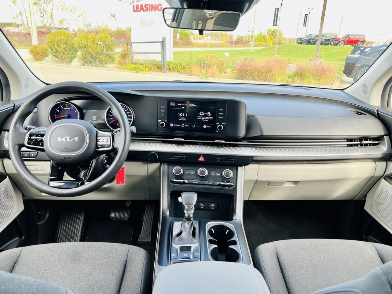 2022 Kia Carnival LX Photo