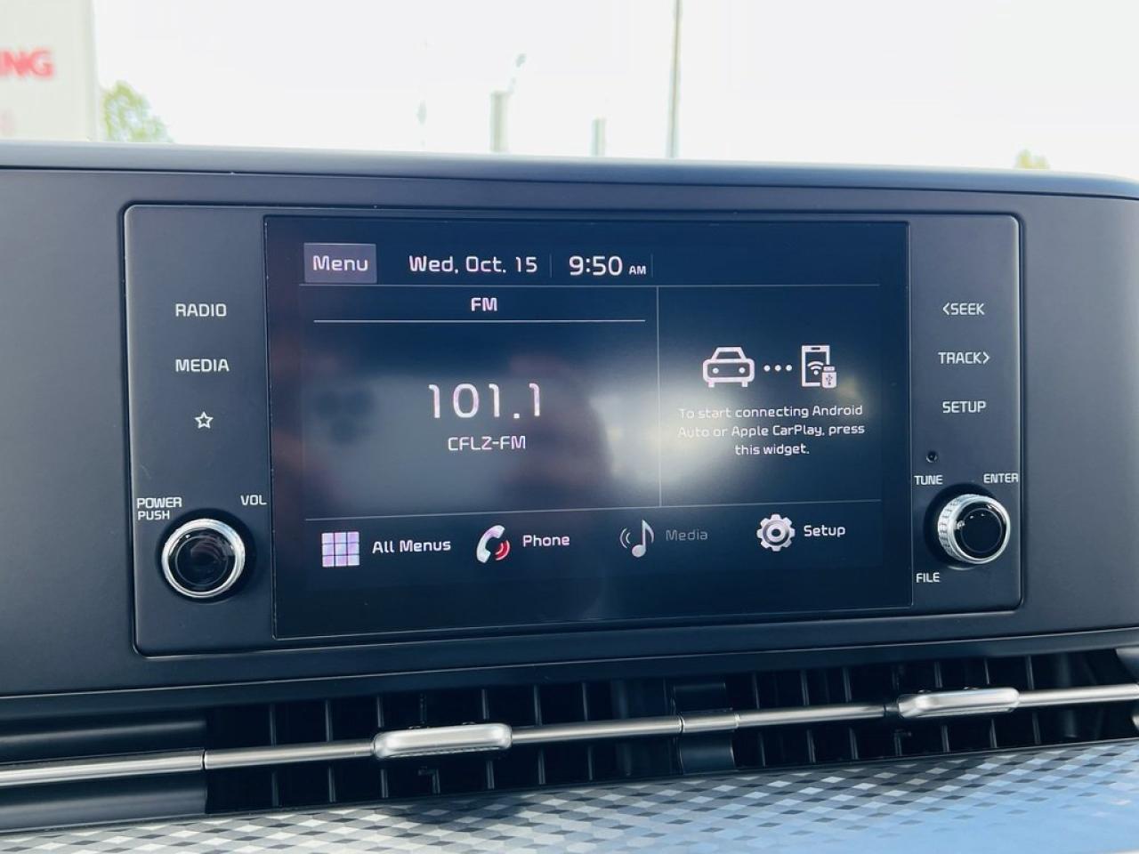 2022 Kia Carnival LX Photo