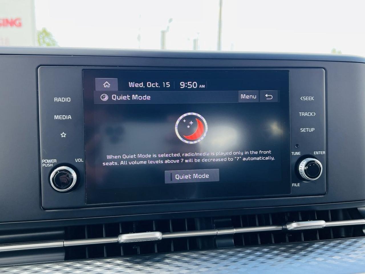 2022 Kia Carnival LX Photo