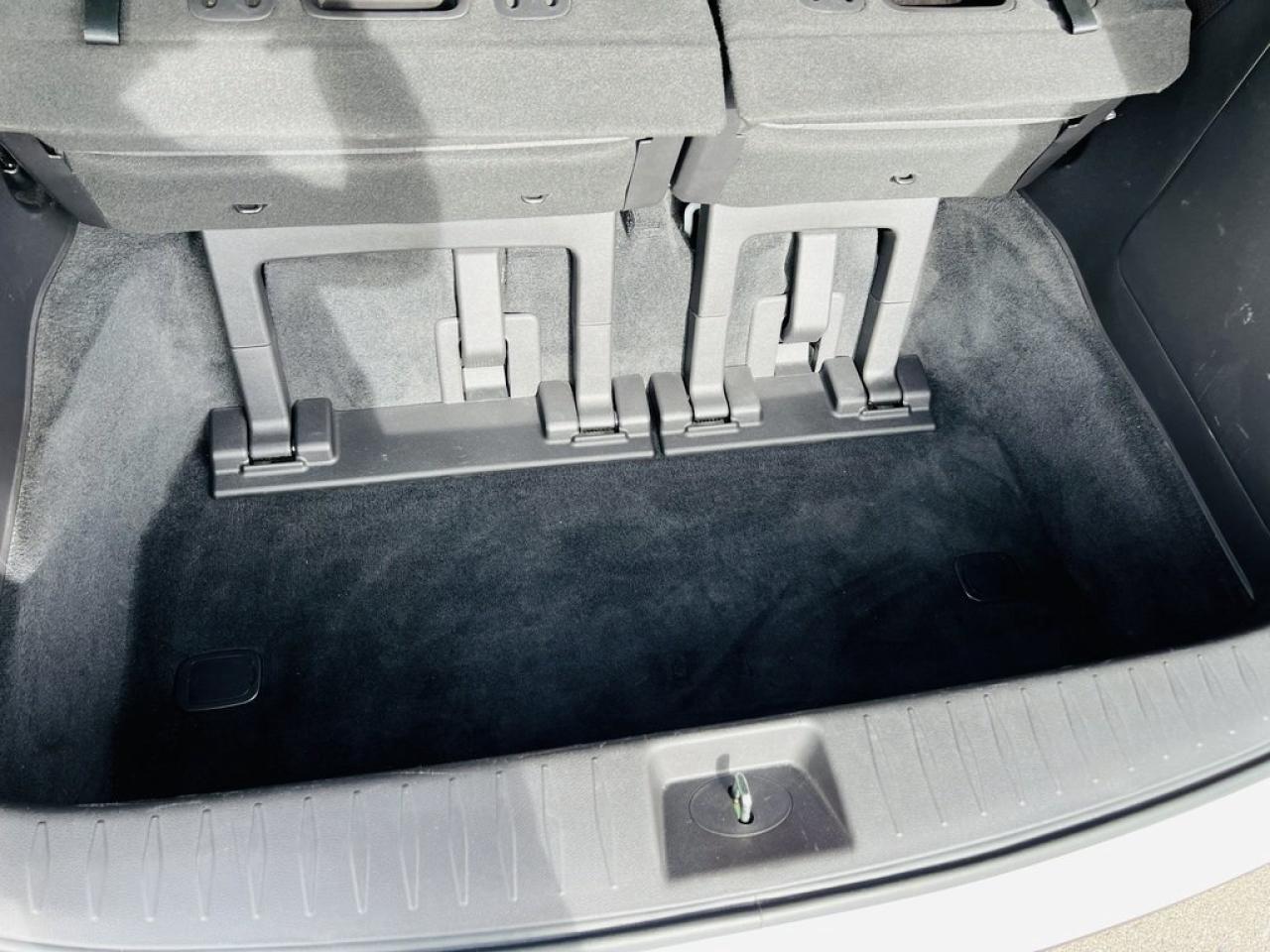 2022 Kia Carnival LX Photo