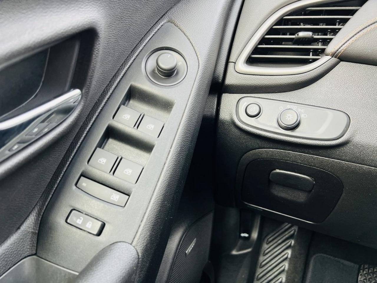 2018 Chevrolet Trax LT Photo