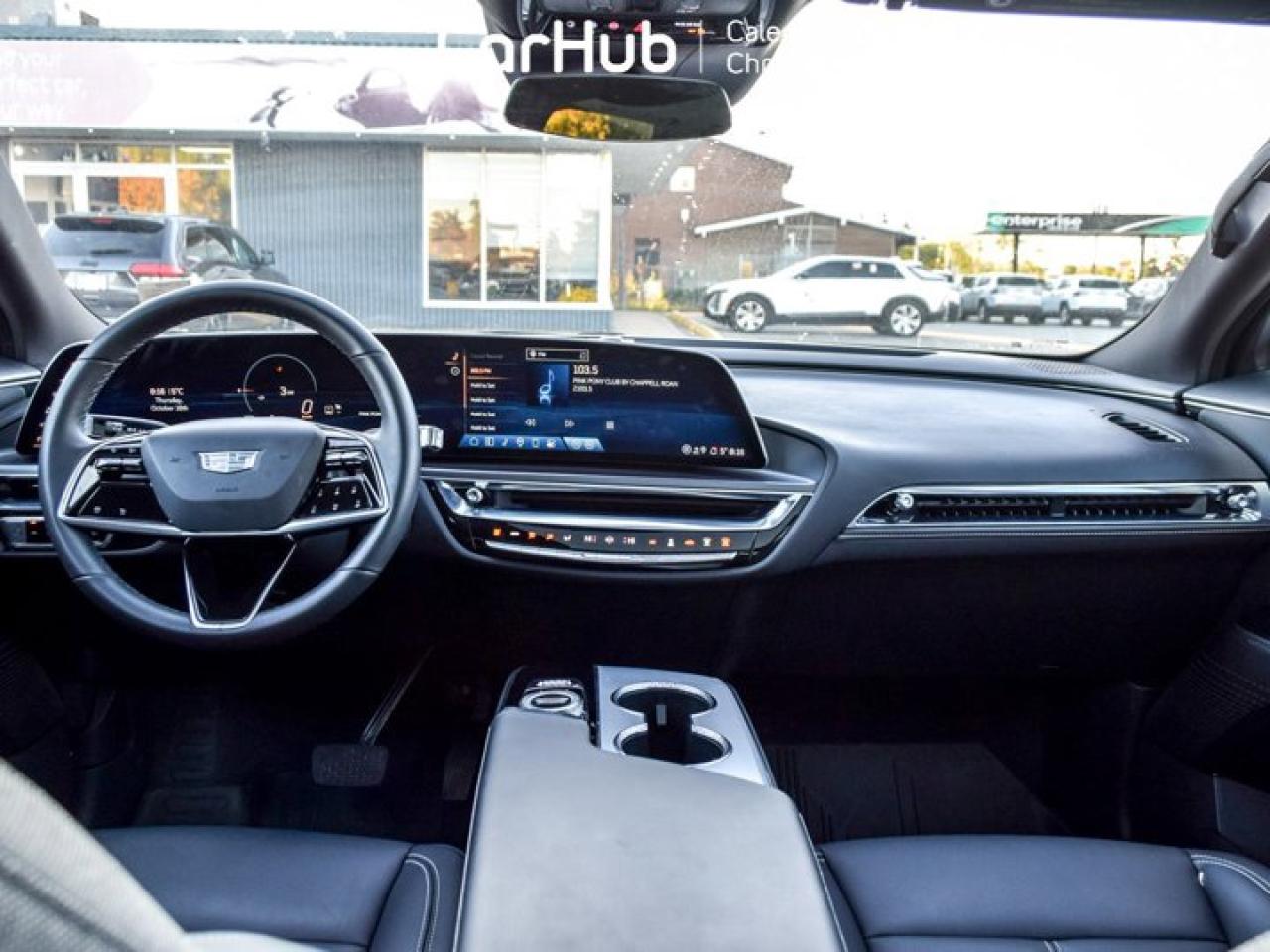 2024 Cadillac LYRIQ Tech 33"Display Glass Roof w/Power Sahade Blind Spot R-Start Photo