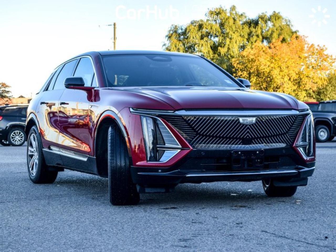 2024 Cadillac LYRIQ Tech 33"Display Glass Roof w/Power Sahade Blind Spot R-Start Photo