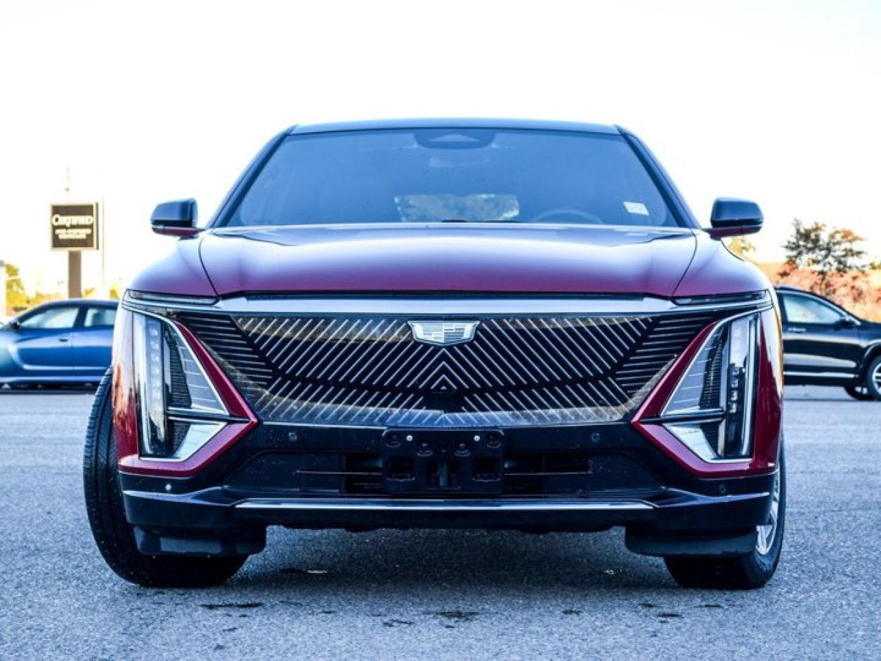 2024 Cadillac LYRIQ Tech 33"Display Glass Roof w/Power Sahade Blind Spot R-Start Photo