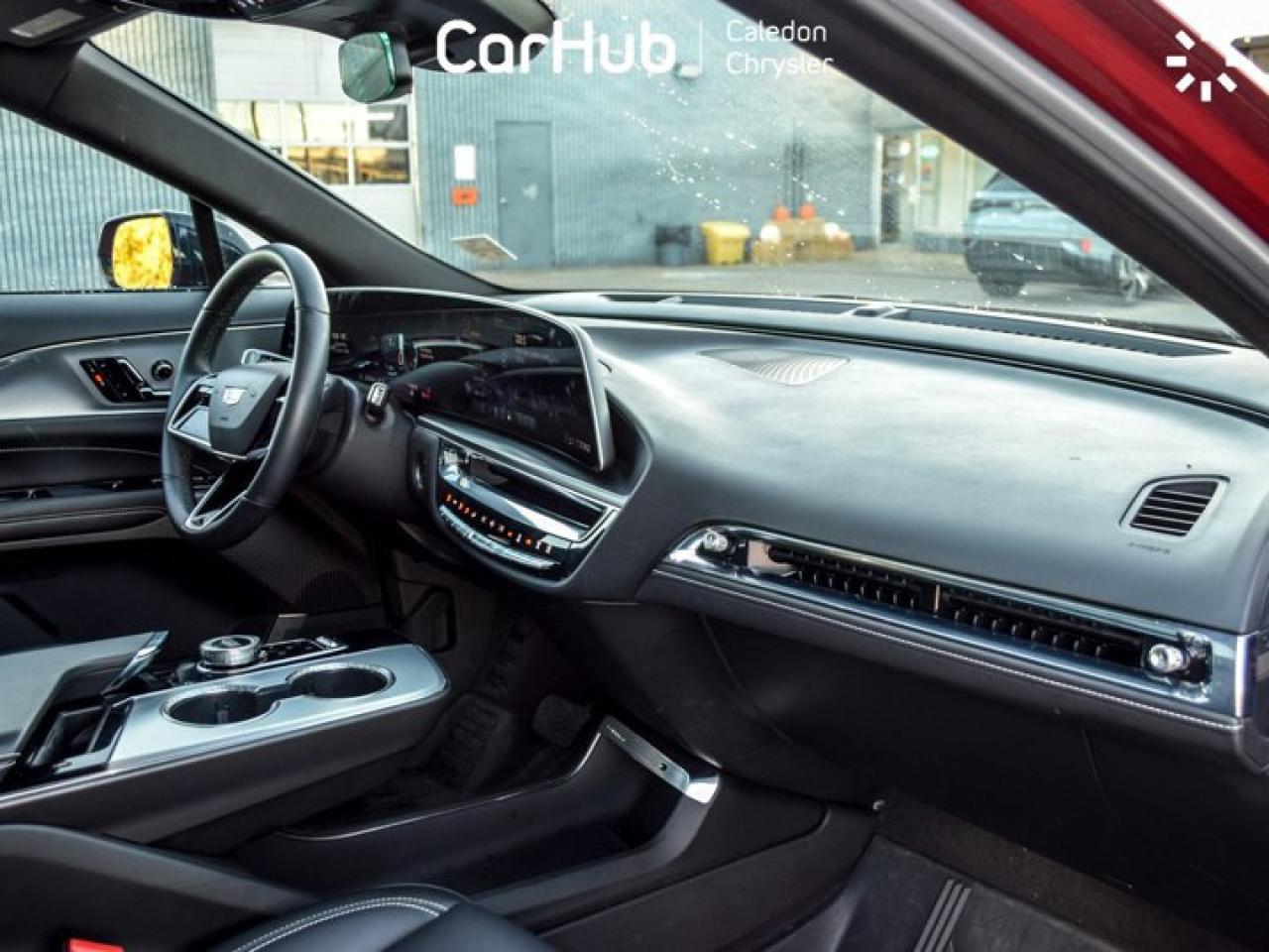 2024 Cadillac LYRIQ Tech 33"Display Glass Roof w/Power Sahade Blind Spot R-Start Photo