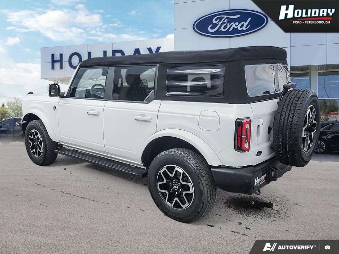 2022 Ford Bronco Outer Banks Photo3