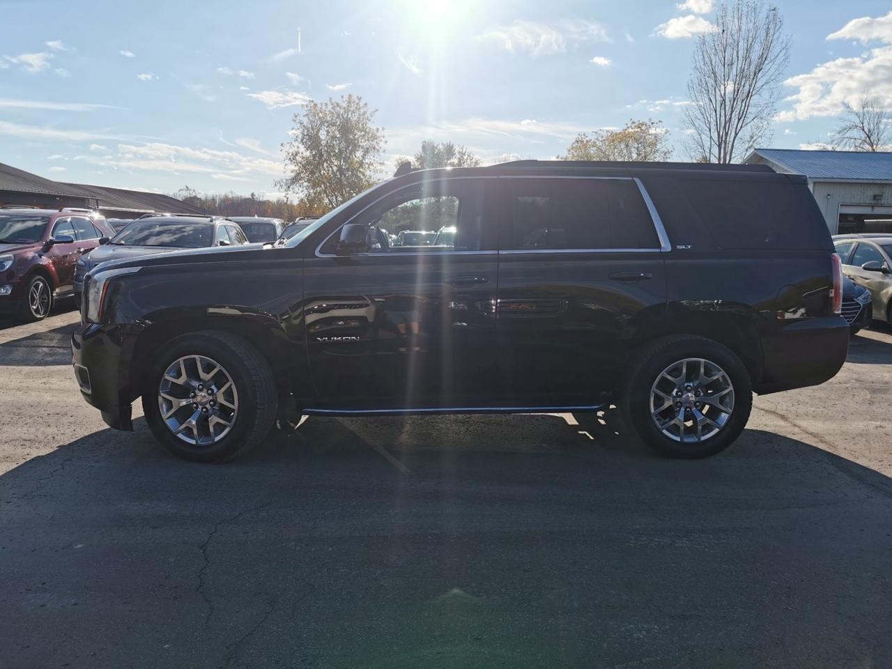 2018 GMC Yukon SLT - Photo #2