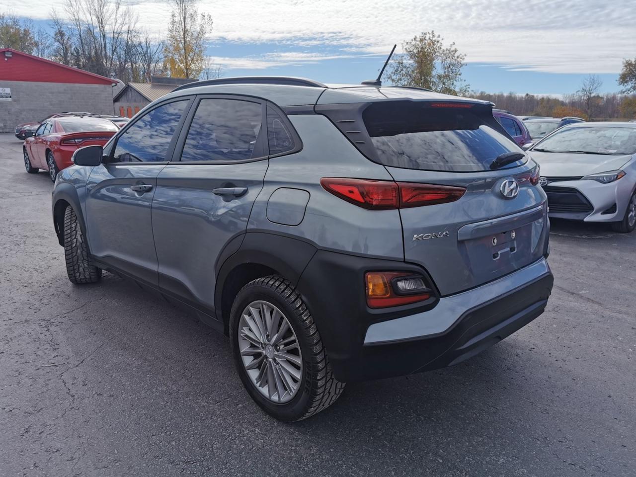 2020 Hyundai KONA SEL AWD - Photo #3
