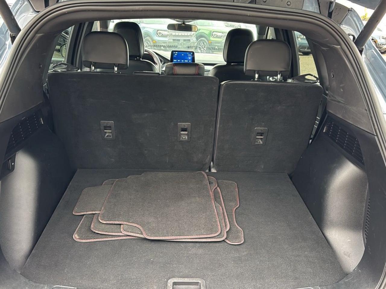 2023 Ford Escape ST-Line Photo5