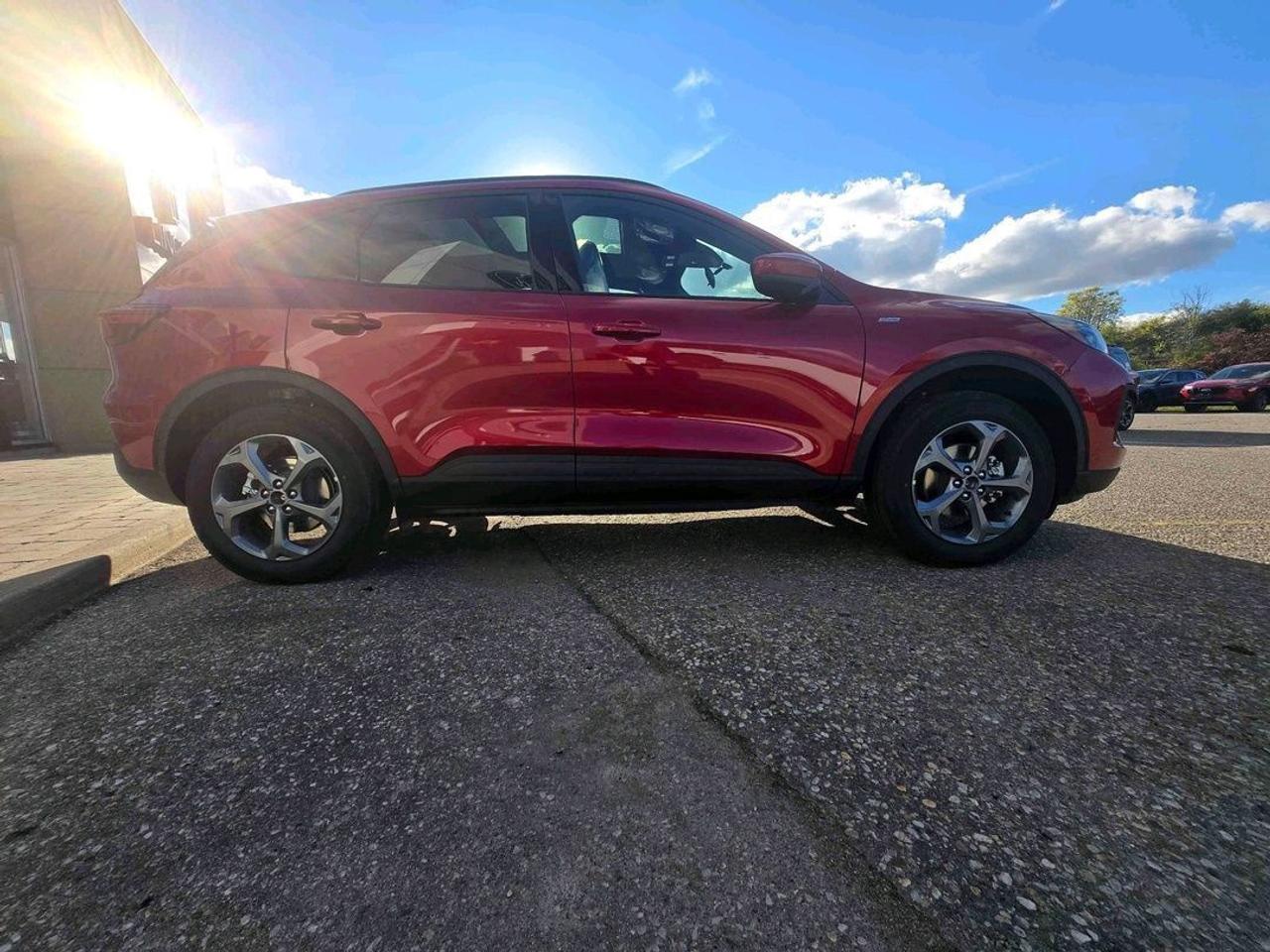 2026 Ford Escape ST-LINE SELECT, PANORAMIC ROOF, TECH PKG Photo2