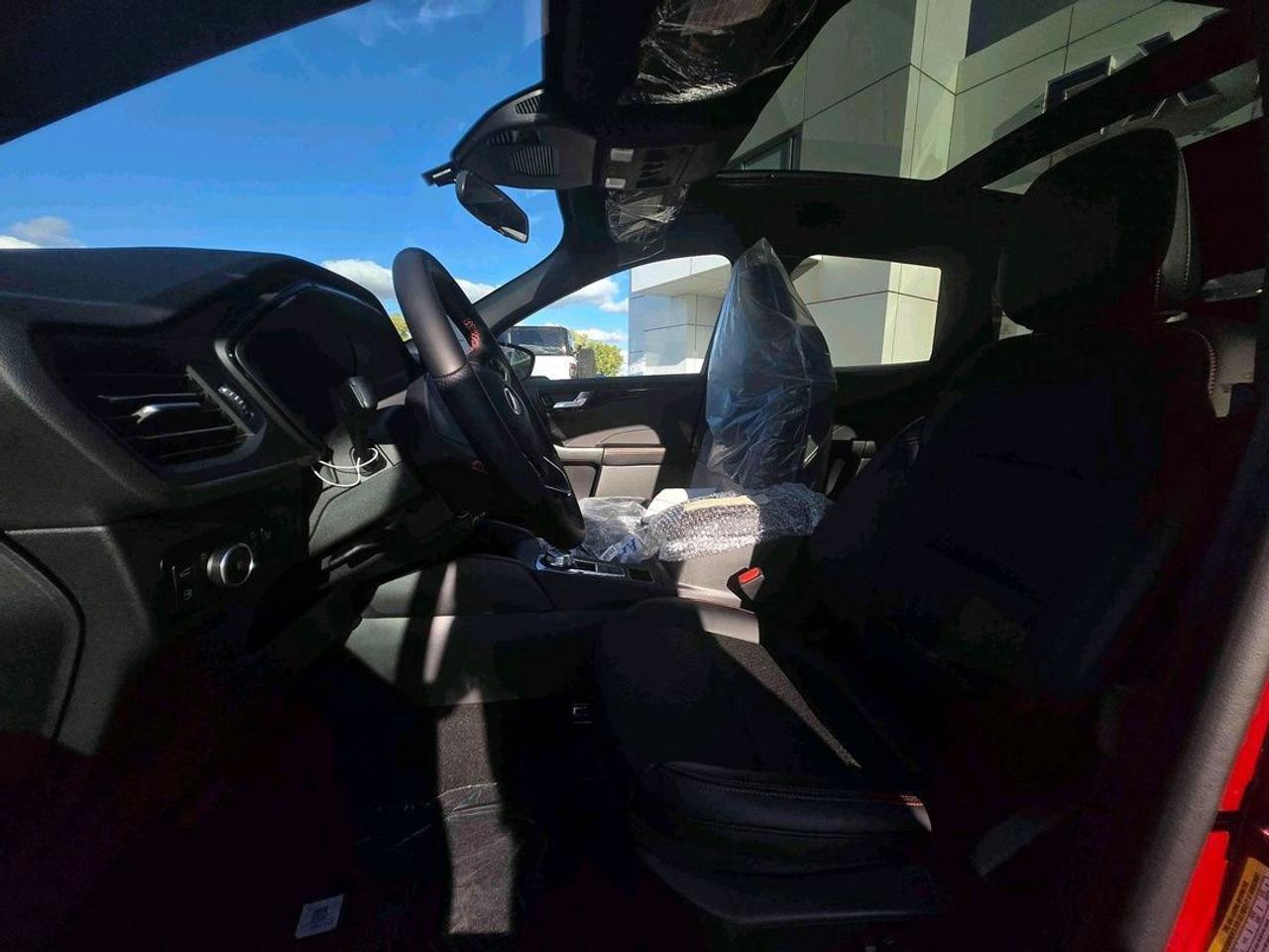 2026 Ford Escape ST-LINE SELECT, PANORAMIC ROOF, TECH PKG Photo