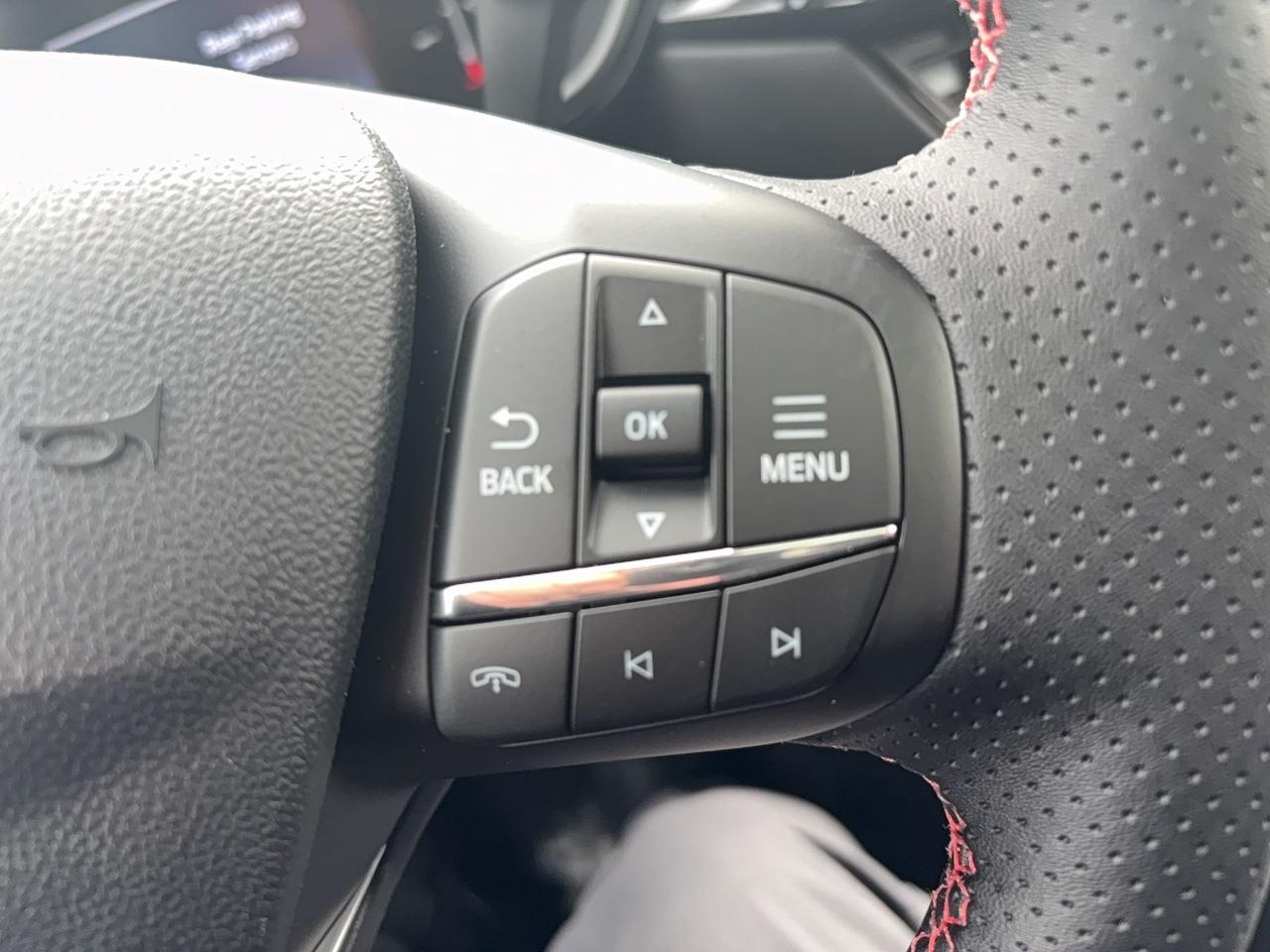 2026 Ford Escape ST-LINE SELECT, PANORAMIC ROOF, TECH PKG Photo