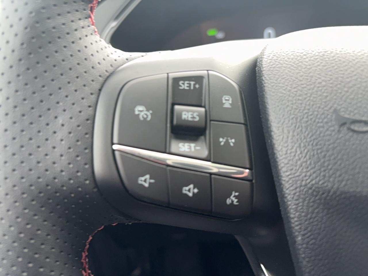 2026 Ford Escape ST-LINE SELECT, PANORAMIC ROOF, TECH PKG Photo