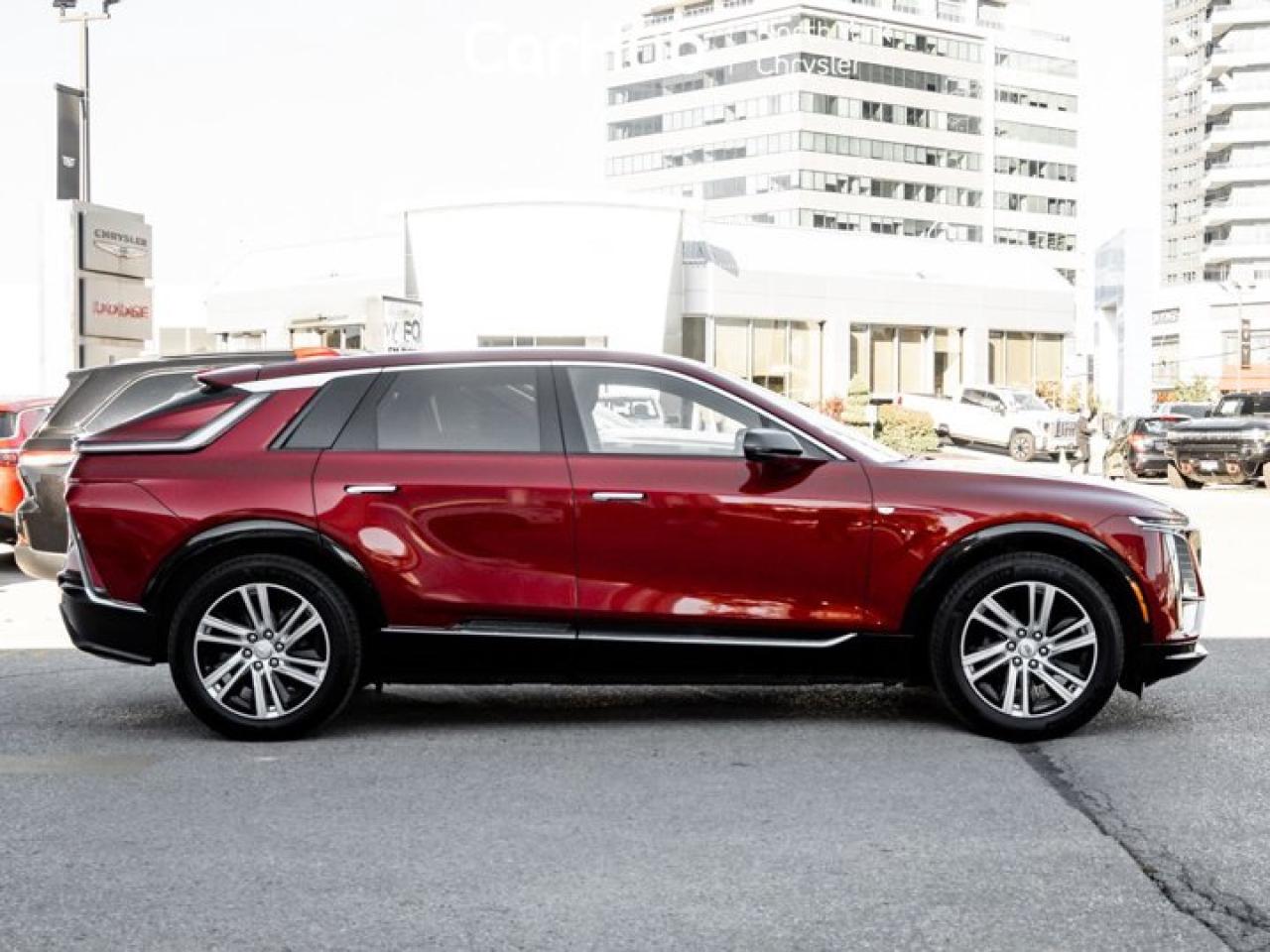 2024 Cadillac LYRIQ Tech Panoroof Heated Seats Apple CarPlay Android Auto Photo4