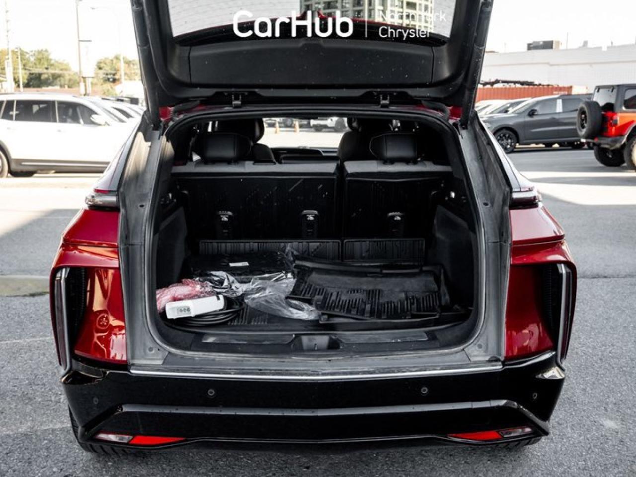 2024 Cadillac LYRIQ Tech Panoroof Heated Seats Apple CarPlay Android Auto Photo