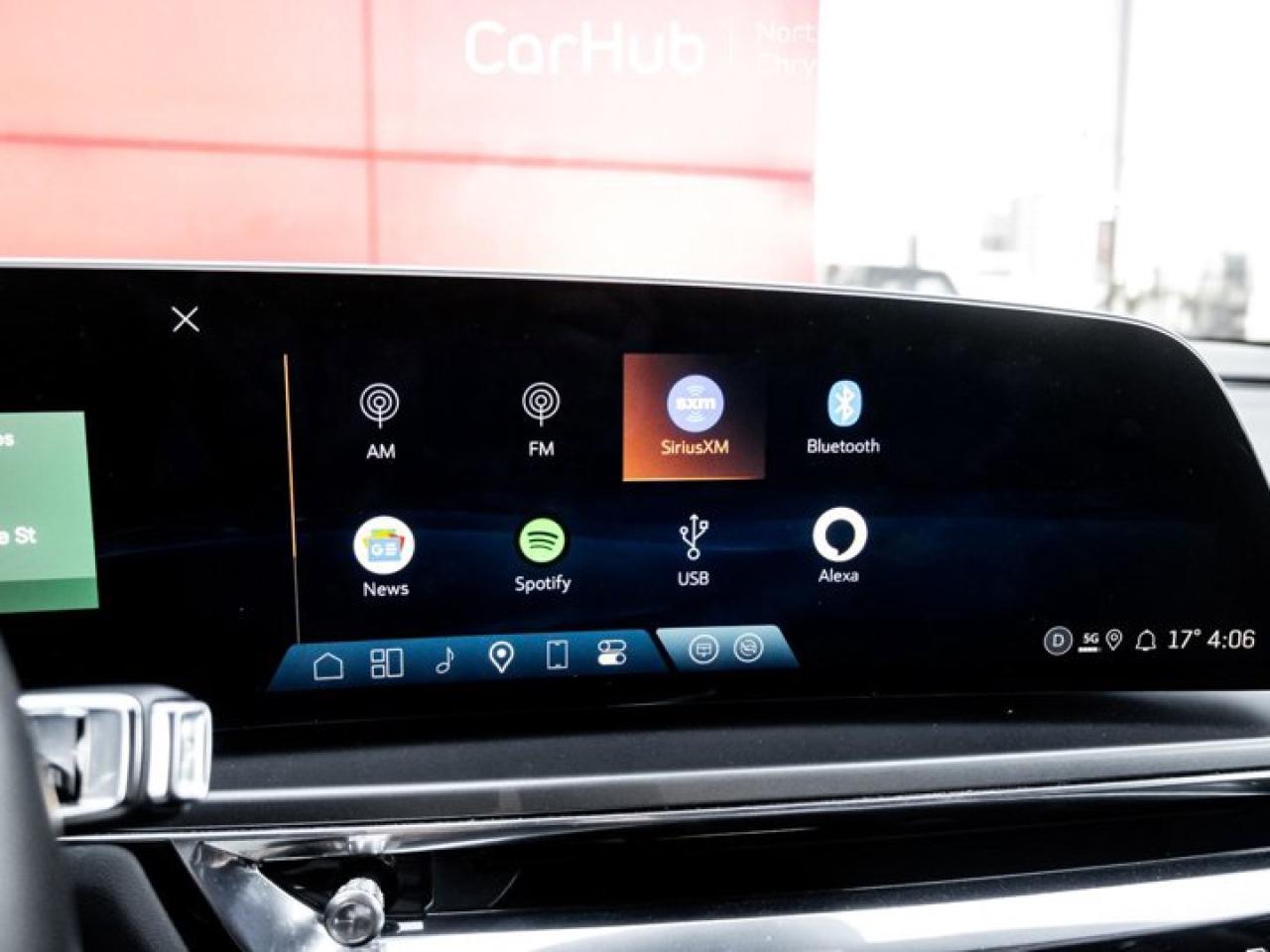 2024 Cadillac LYRIQ Tech Panoroof Heated Seats Apple CarPlay Android Auto Photo