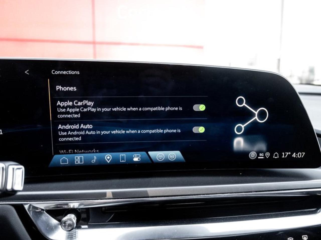 2024 Cadillac LYRIQ Tech Panoroof Heated Seats Apple CarPlay Android Auto Photo