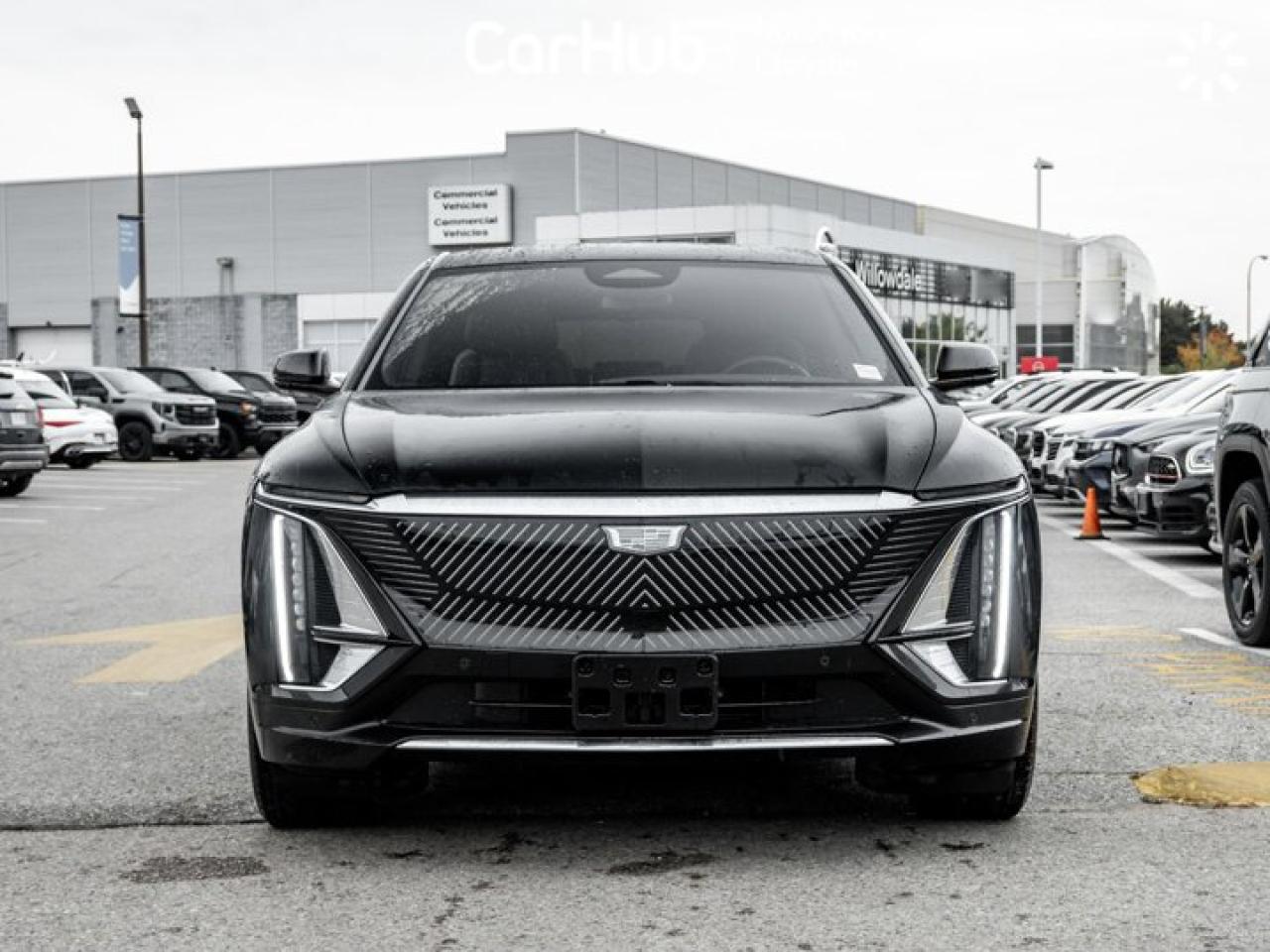 2024 Cadillac LYRIQ Tech Panoroof Heated Seats Navi Apple CarPlay Android Auto Photo3