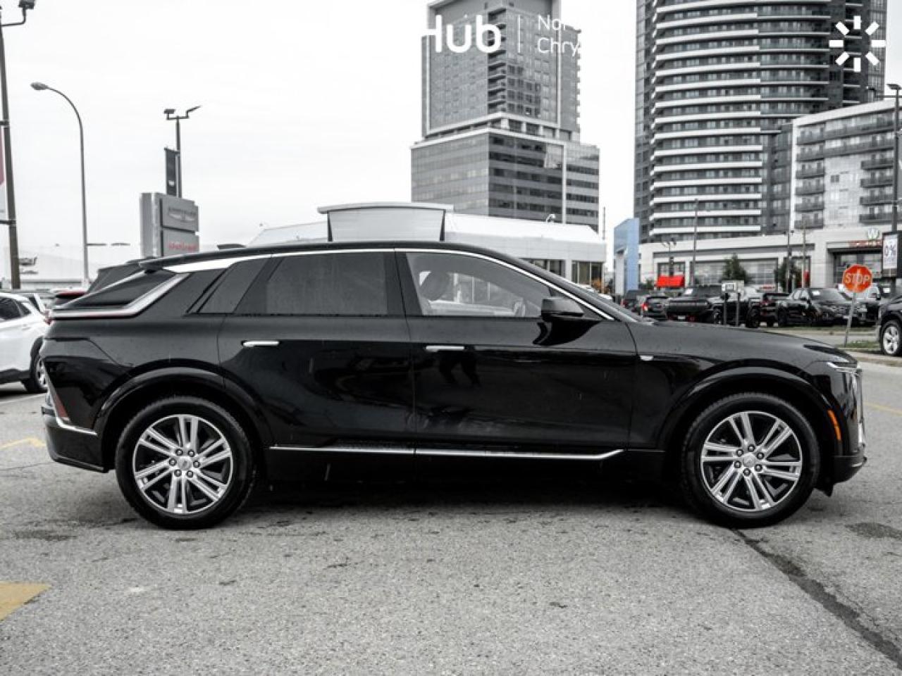 2024 Cadillac LYRIQ Tech Panoroof Heated Seats Navi Apple CarPlay Android Auto Photo