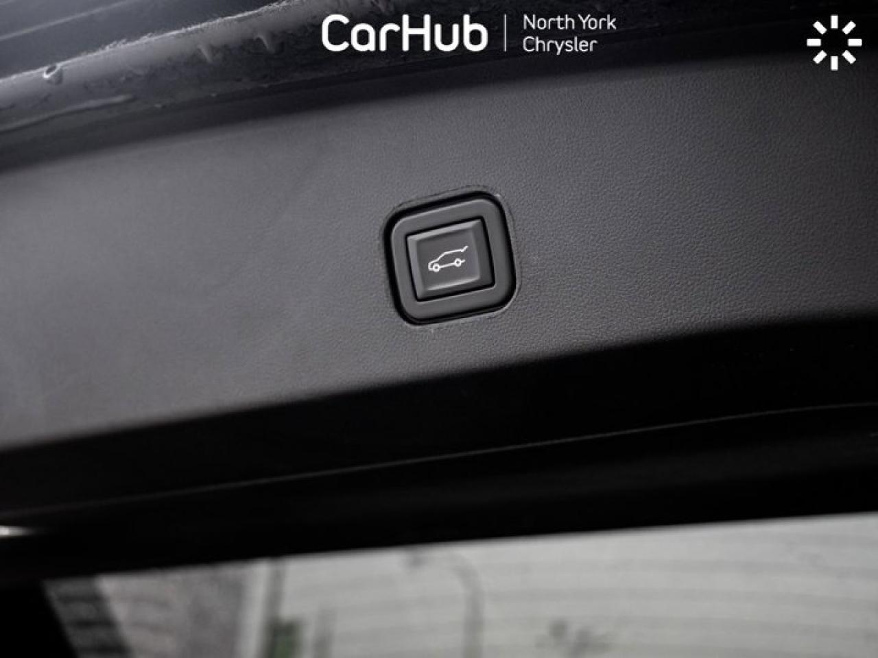 2024 Cadillac LYRIQ Tech Panoroof Heated Seats Navi Apple CarPlay Android Auto Photo