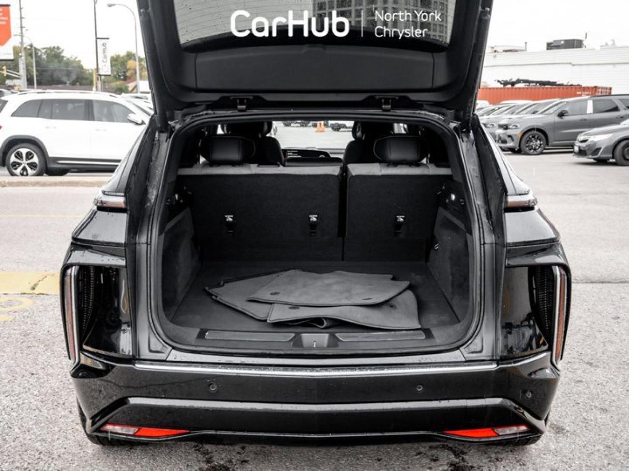 2024 Cadillac LYRIQ Tech Panoroof Heated Seats Navi Apple CarPlay Android Auto Photo