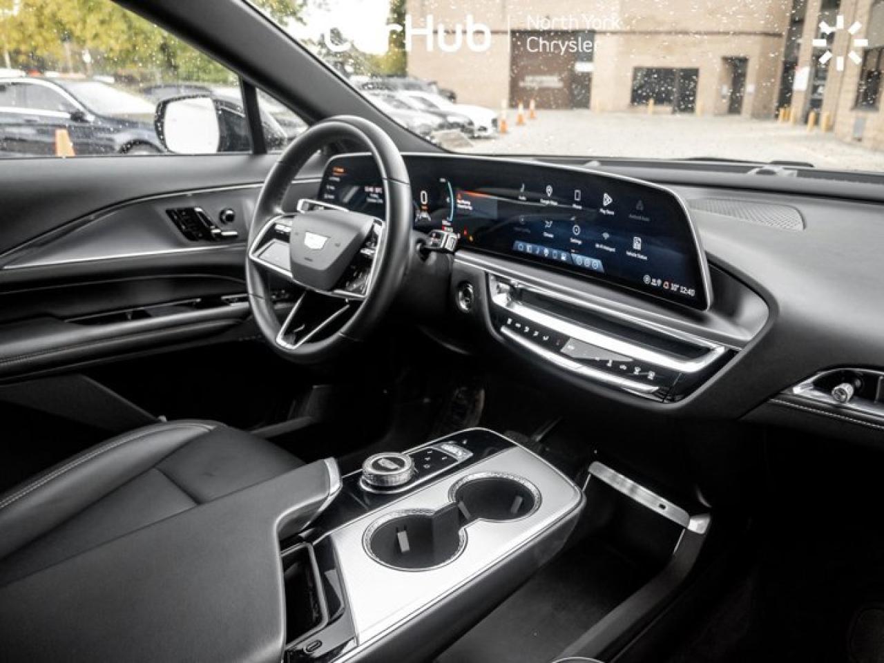 2024 Cadillac LYRIQ Tech Panoroof Heated Seats Navi Apple CarPlay Android Auto Photo