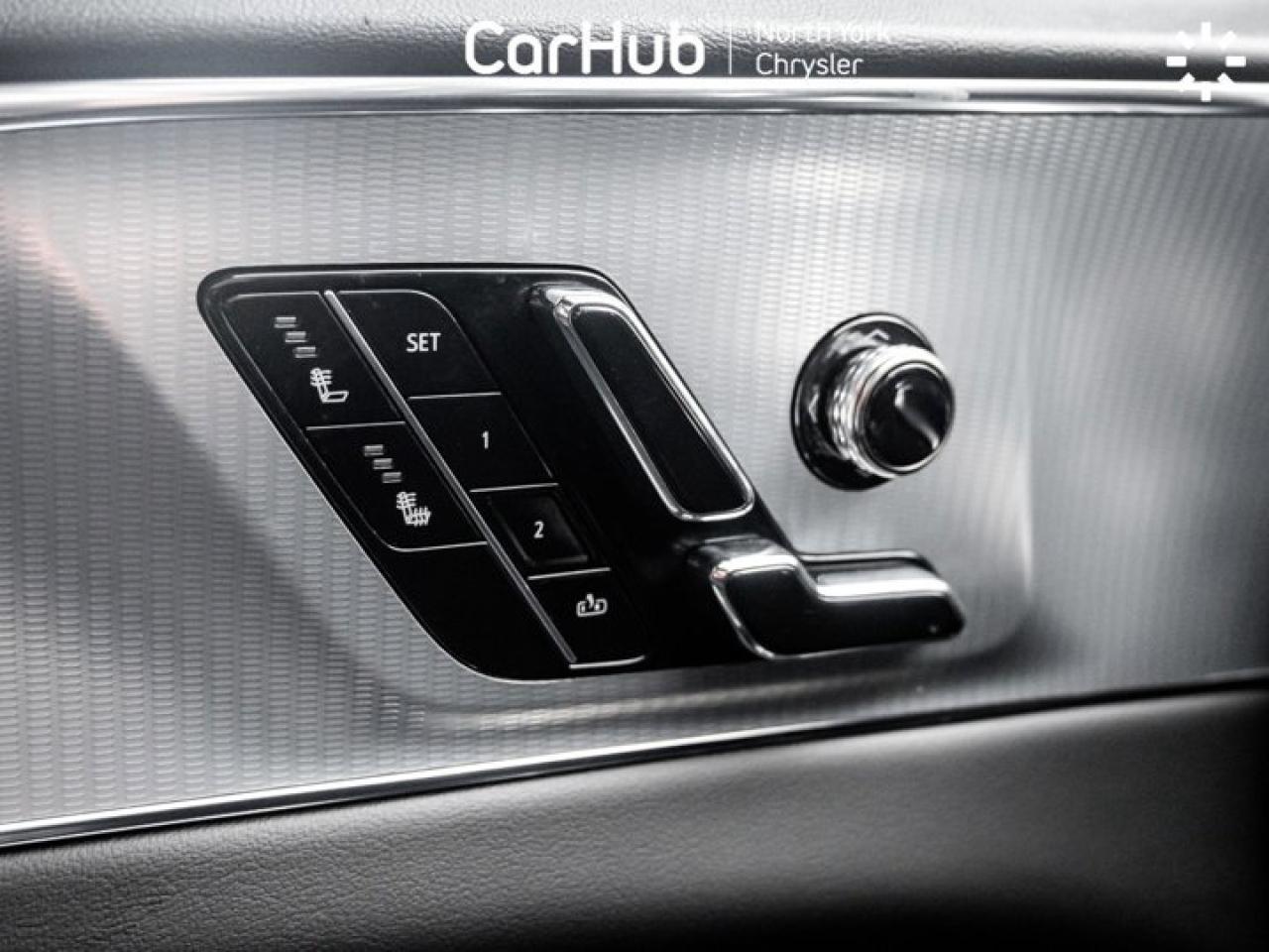 2024 Cadillac LYRIQ Tech Panoroof Heated Seats Navi Apple CarPlay Android Auto Photo