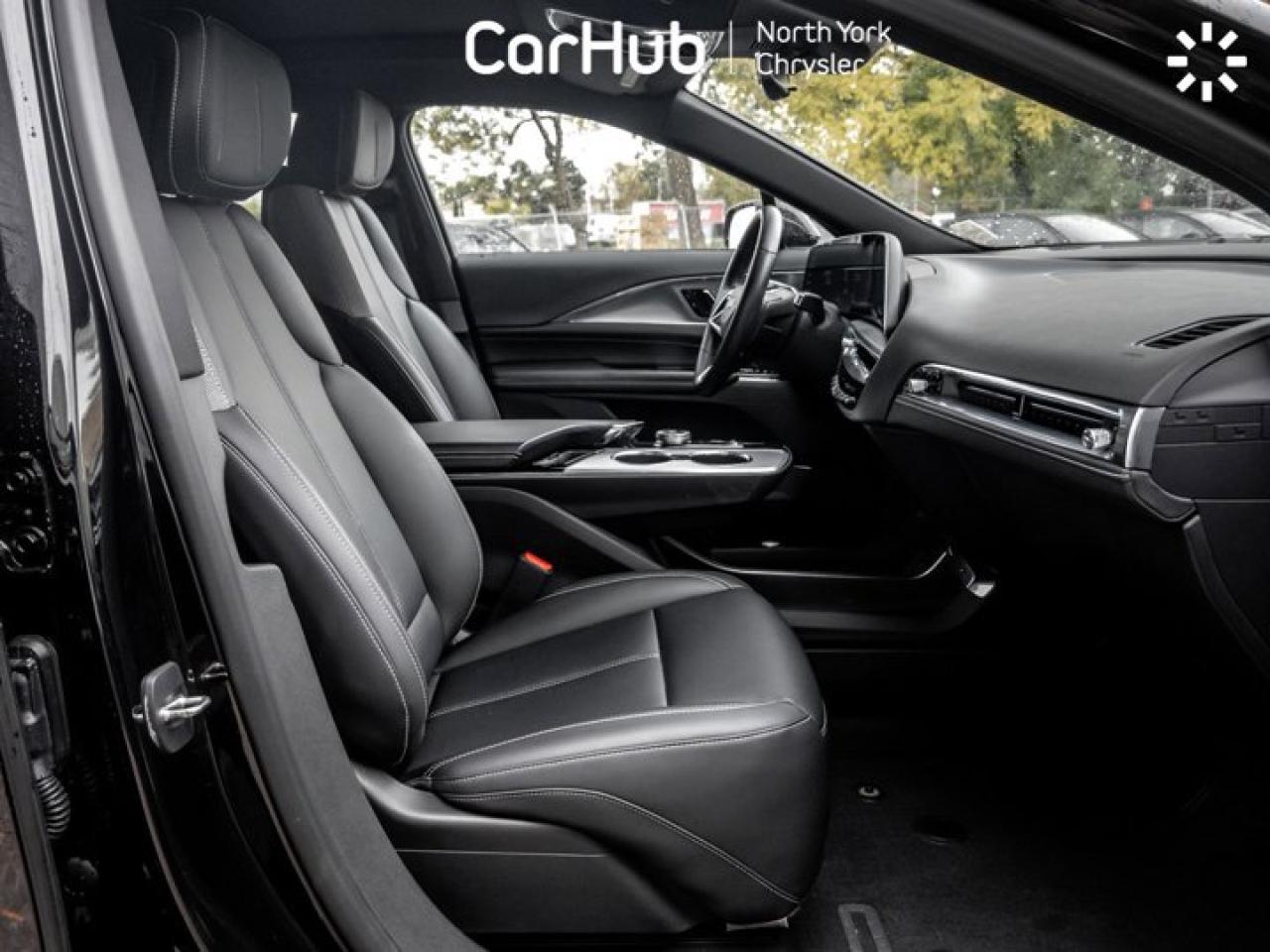 2024 Cadillac LYRIQ Tech Panoroof Heated Seats Navi Apple CarPlay Android Auto Photo