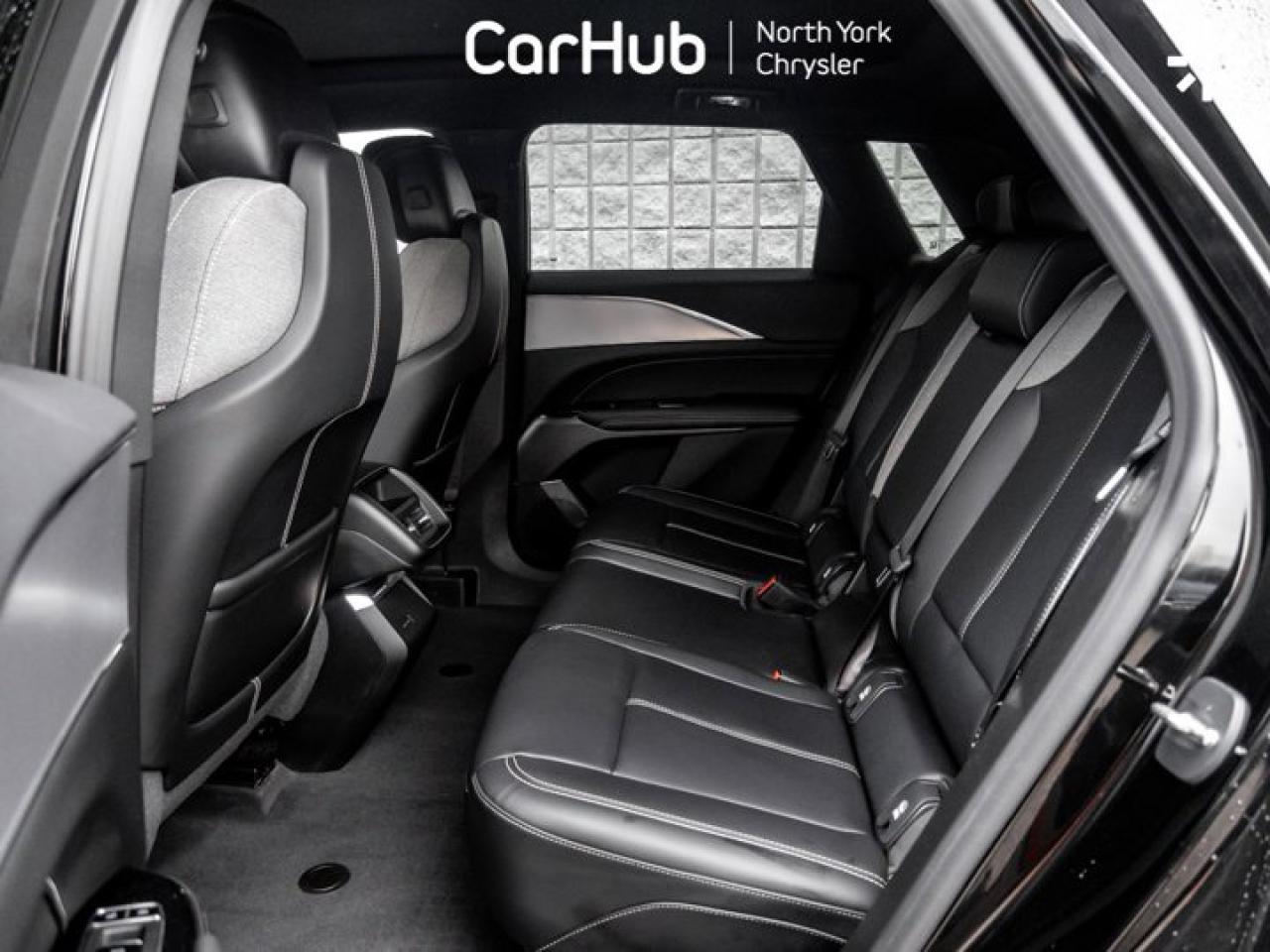 2024 Cadillac LYRIQ Tech Panoroof Heated Seats Navi Apple CarPlay Android Auto Photo