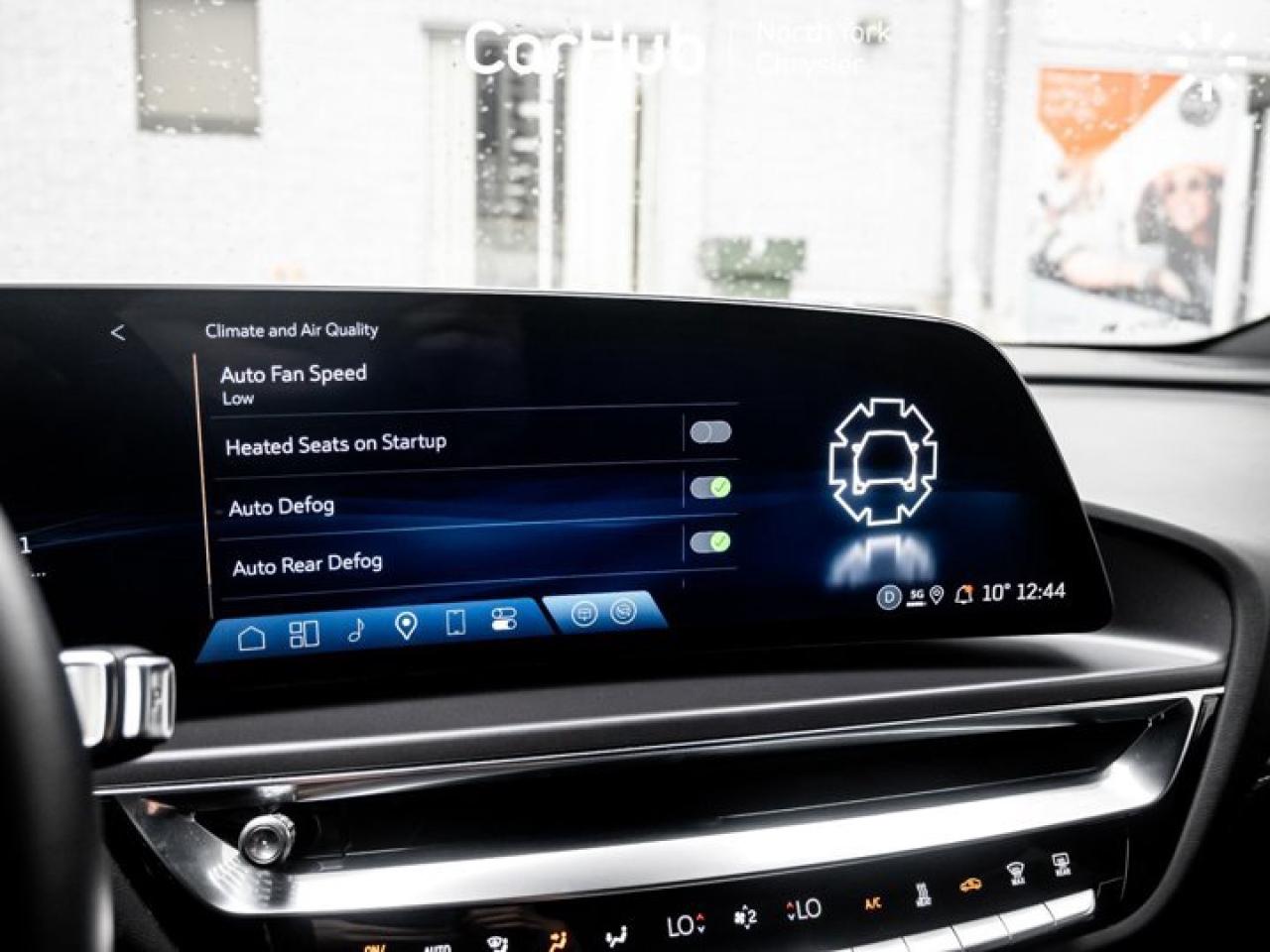 2024 Cadillac LYRIQ Tech Panoroof Heated Seats Navi Apple CarPlay Android Auto Photo