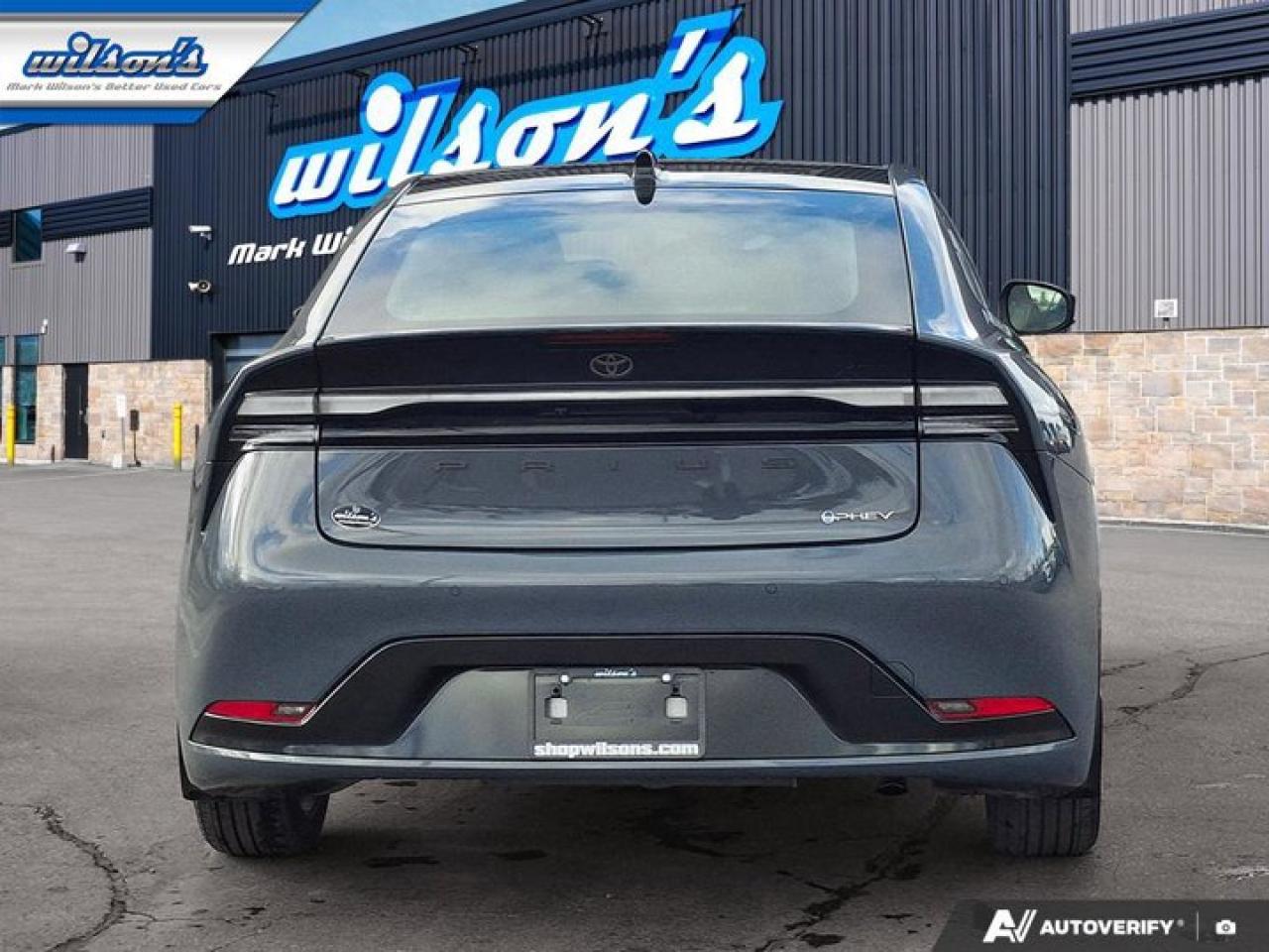 2025 Toyota Prius Plug-In Hybrid XSE PHEV | Leather | Fixed Glass Roof | Carplay & Android Auto & More ! Photo3