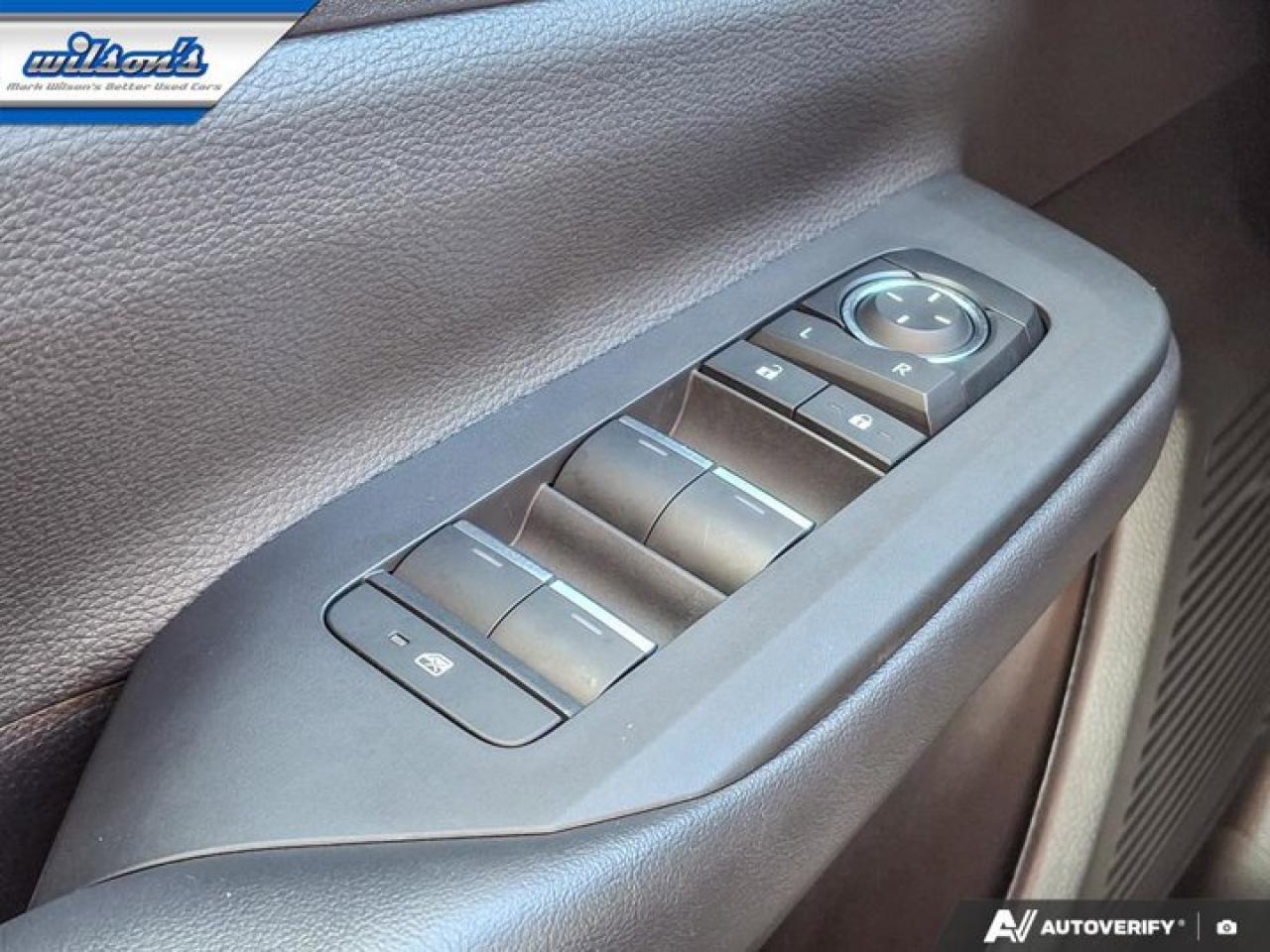 2025 Toyota Prius Plug-In Hybrid XSE PHEV | Leather | Fixed Glass Roof | Carplay & Android Auto & More ! Photo