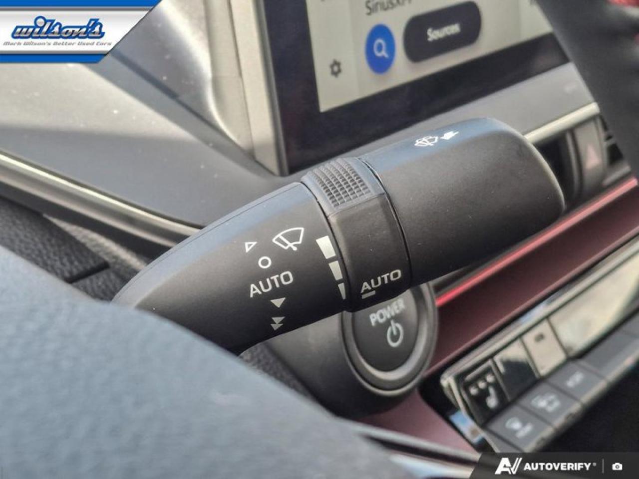 2025 Toyota Prius Plug-In Hybrid XSE PHEV | Leather | Fixed Glass Roof | Carplay & Android Auto & More ! Photo