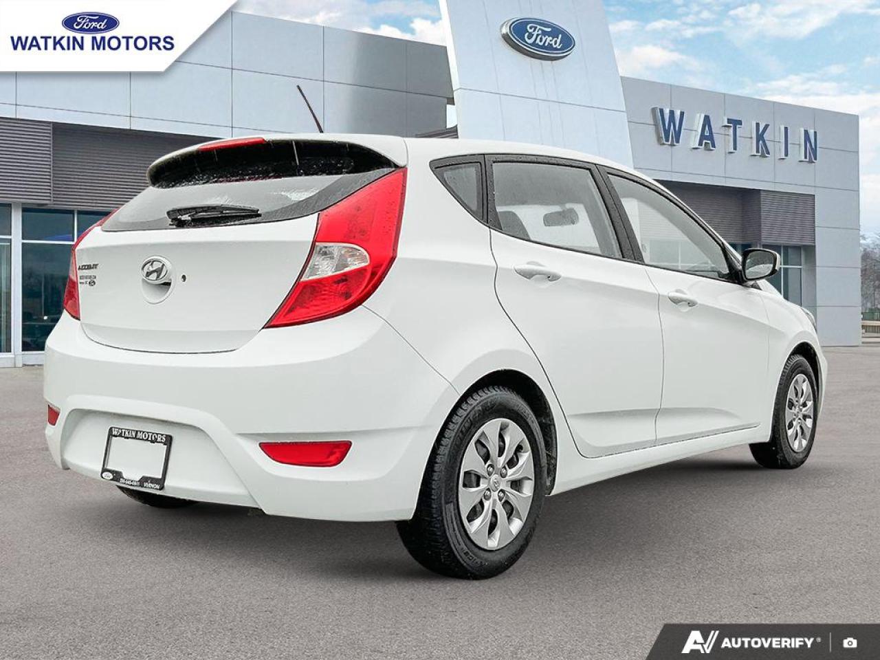 2016 Hyundai Accent GL Hatchback Photo28