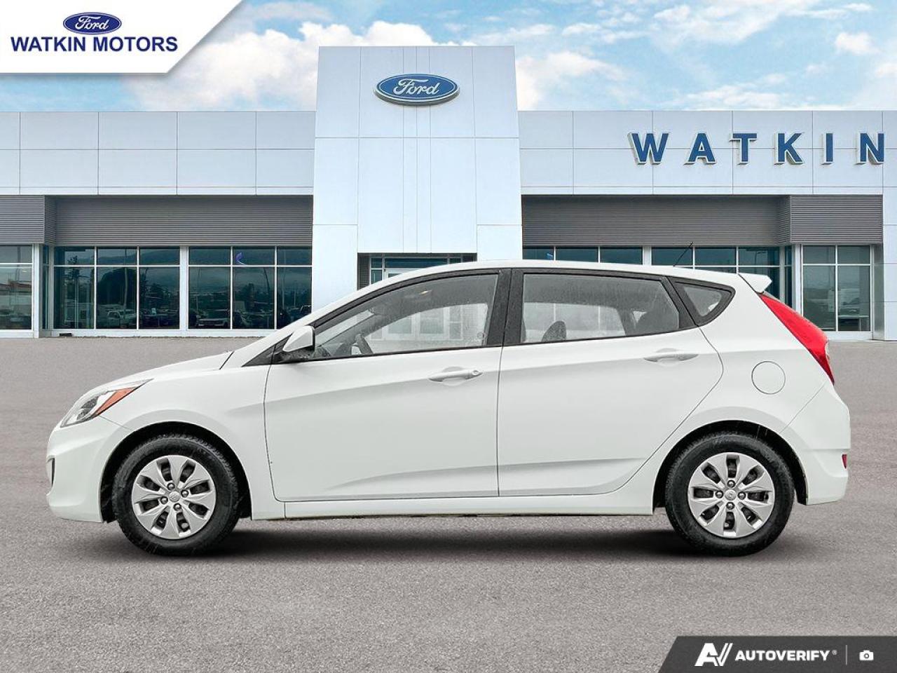 2016 Hyundai Accent GL Hatchback Photo1
