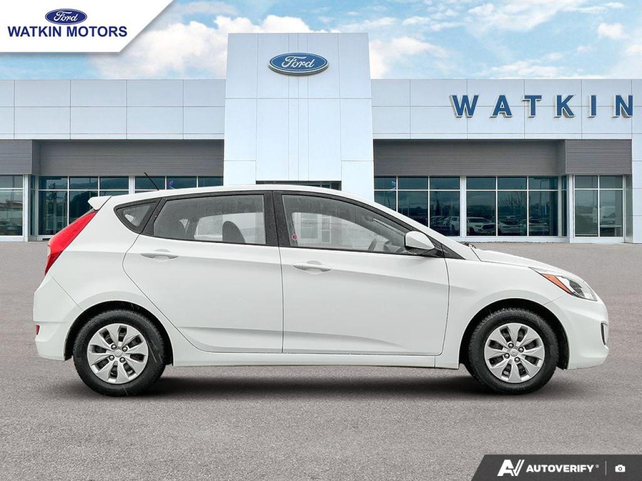 2016 Hyundai Accent GL Hatchback Photo28