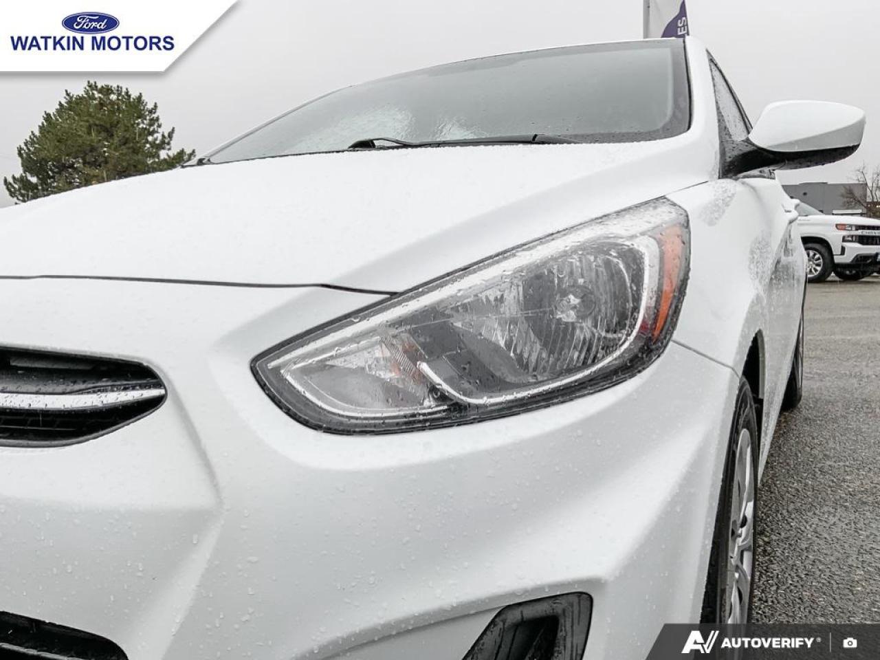 2016 Hyundai Accent GL Hatchback Photo28