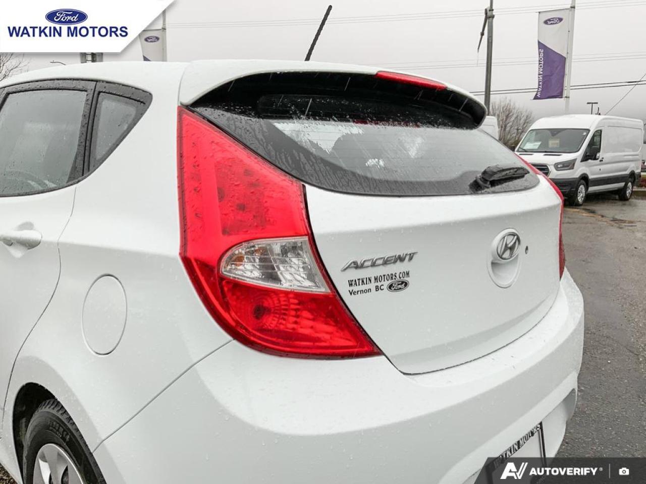 2016 Hyundai Accent GL Hatchback Photo13