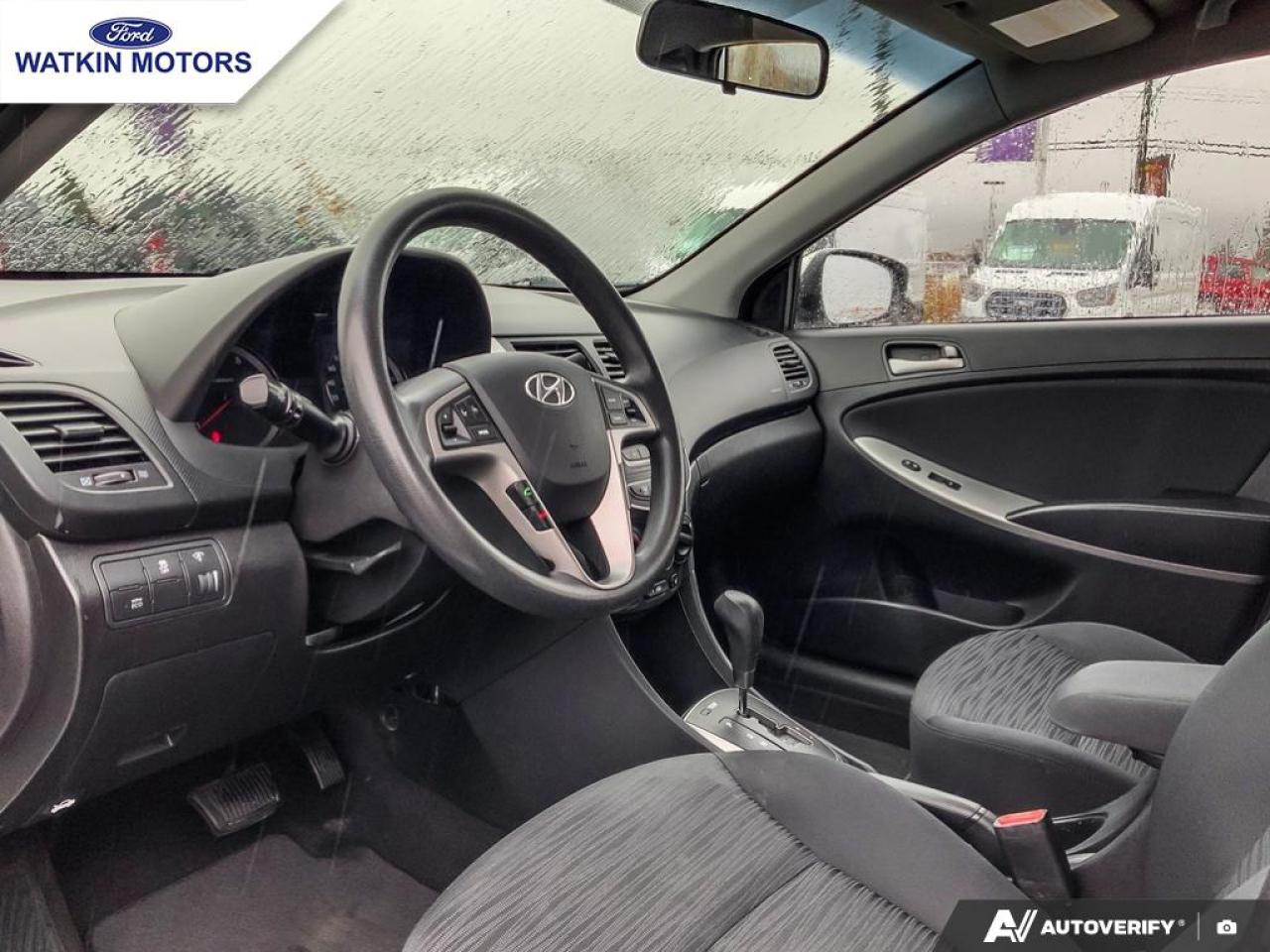 2016 Hyundai Accent GL Hatchback Photo15