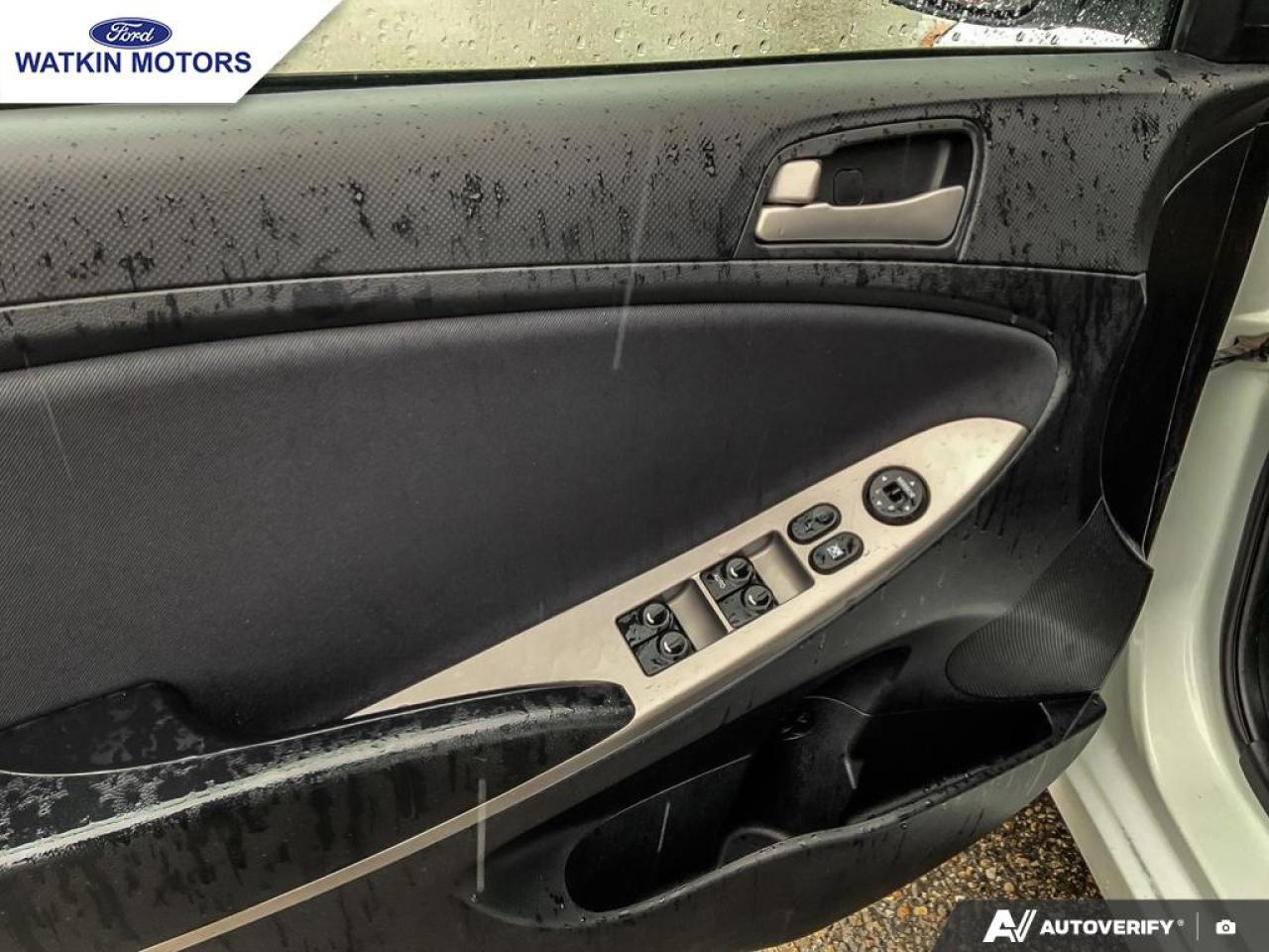 2016 Hyundai Accent GL Hatchback Photo19